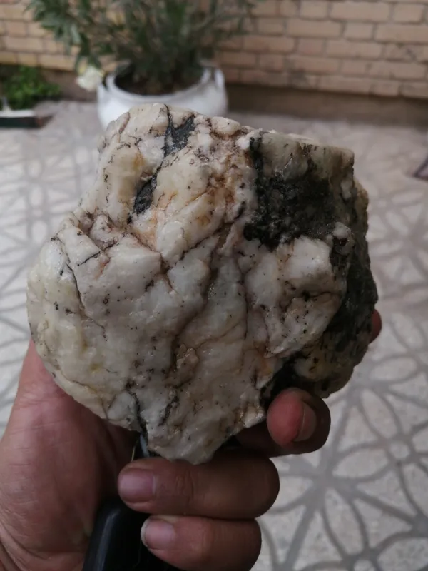 سنگ راف کوارتز