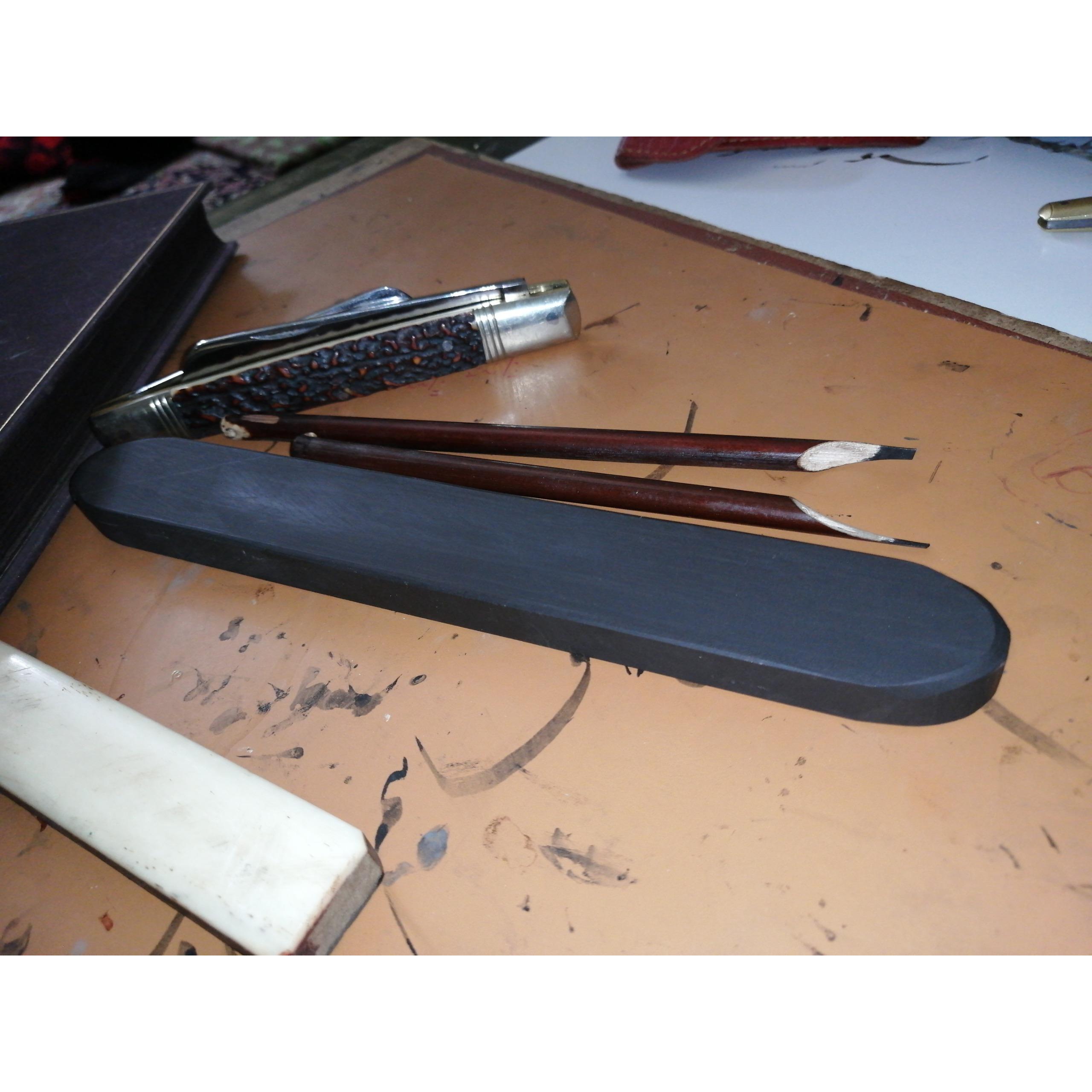 سنگ. تیزکننده طبیعی مخصوص قلمتراش