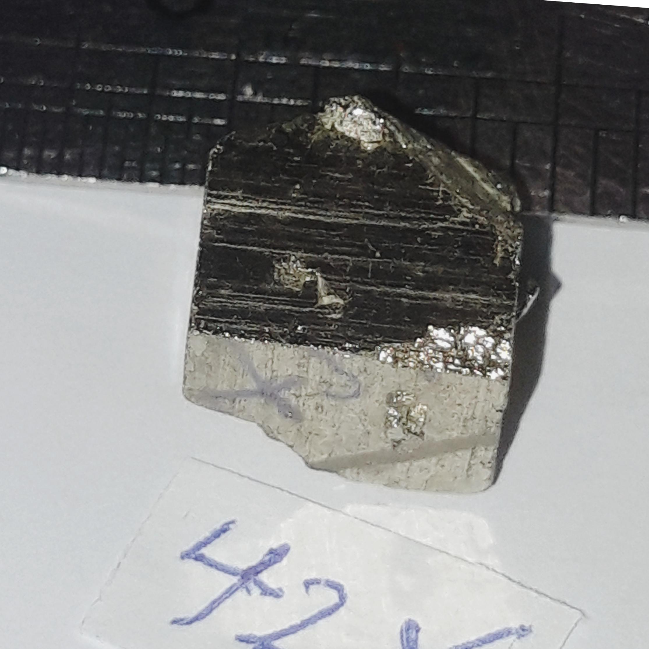 پیریت بسیار زیبا ورق بزنید توضیحات دارد