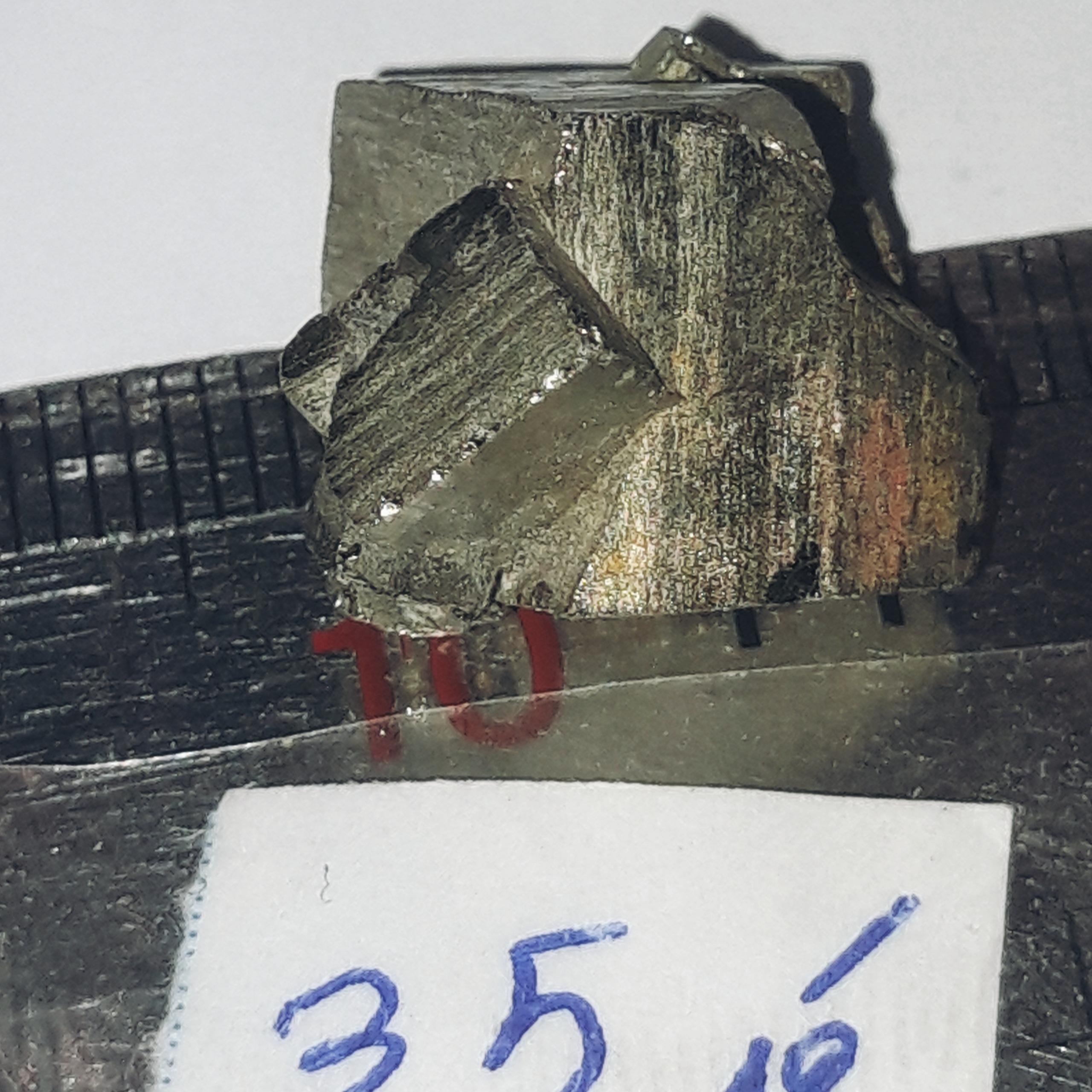 پیریت زیبا درجه یک توجه توضیحات دارد