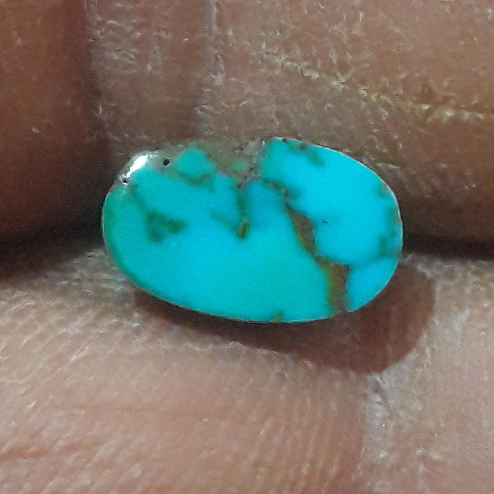 فیروزه ناب نیشابوری طبق توضیحات