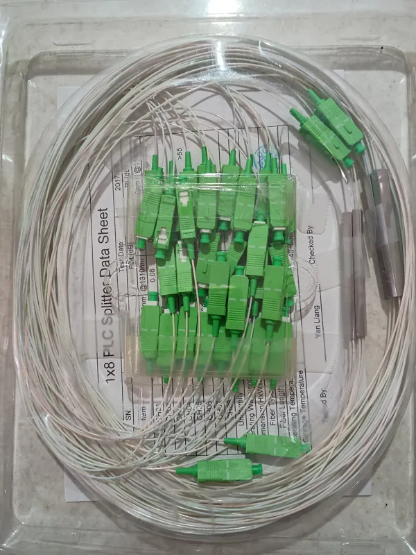 اسپلیتر 1-8 سبز رنگ فیبر نوری