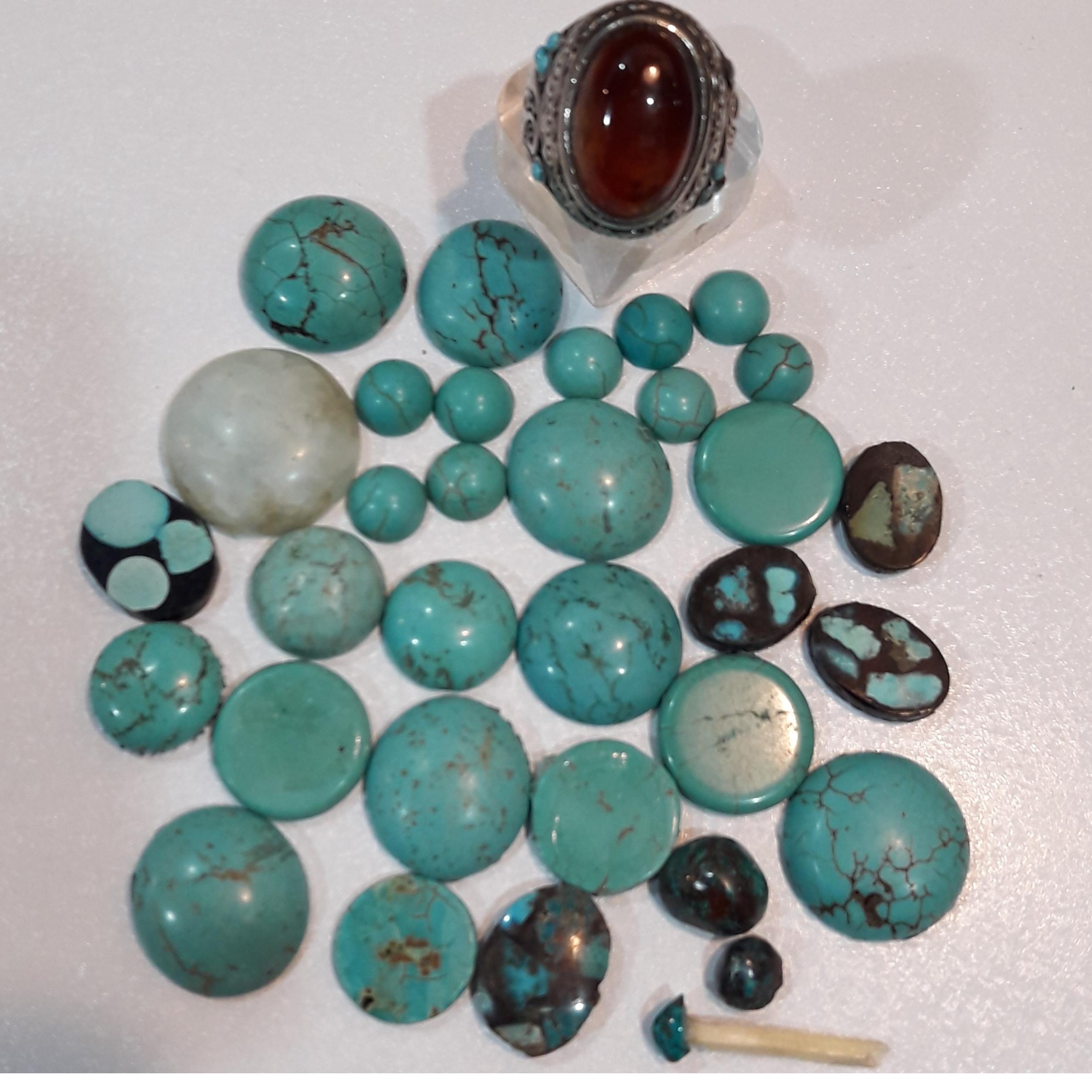 بیشتر از 30 تا نگین و انگشتر فیروزه غیرطبیعی یکجا