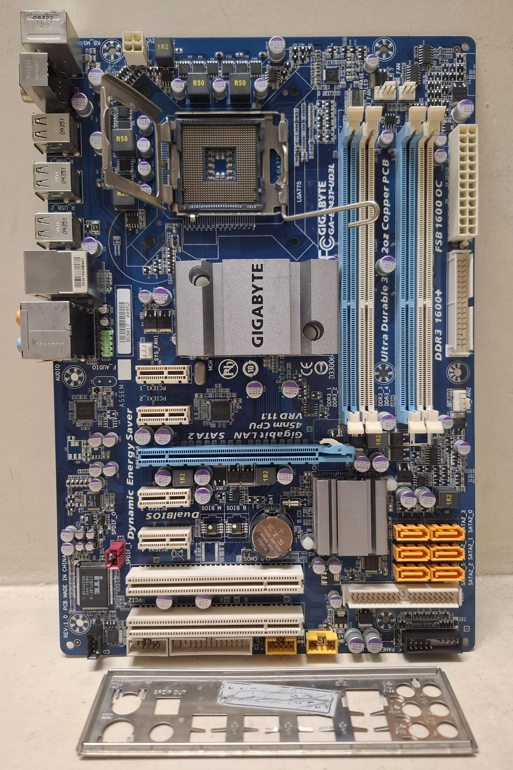 مادربرد GIGABYTE GA-EP43T-UD3L