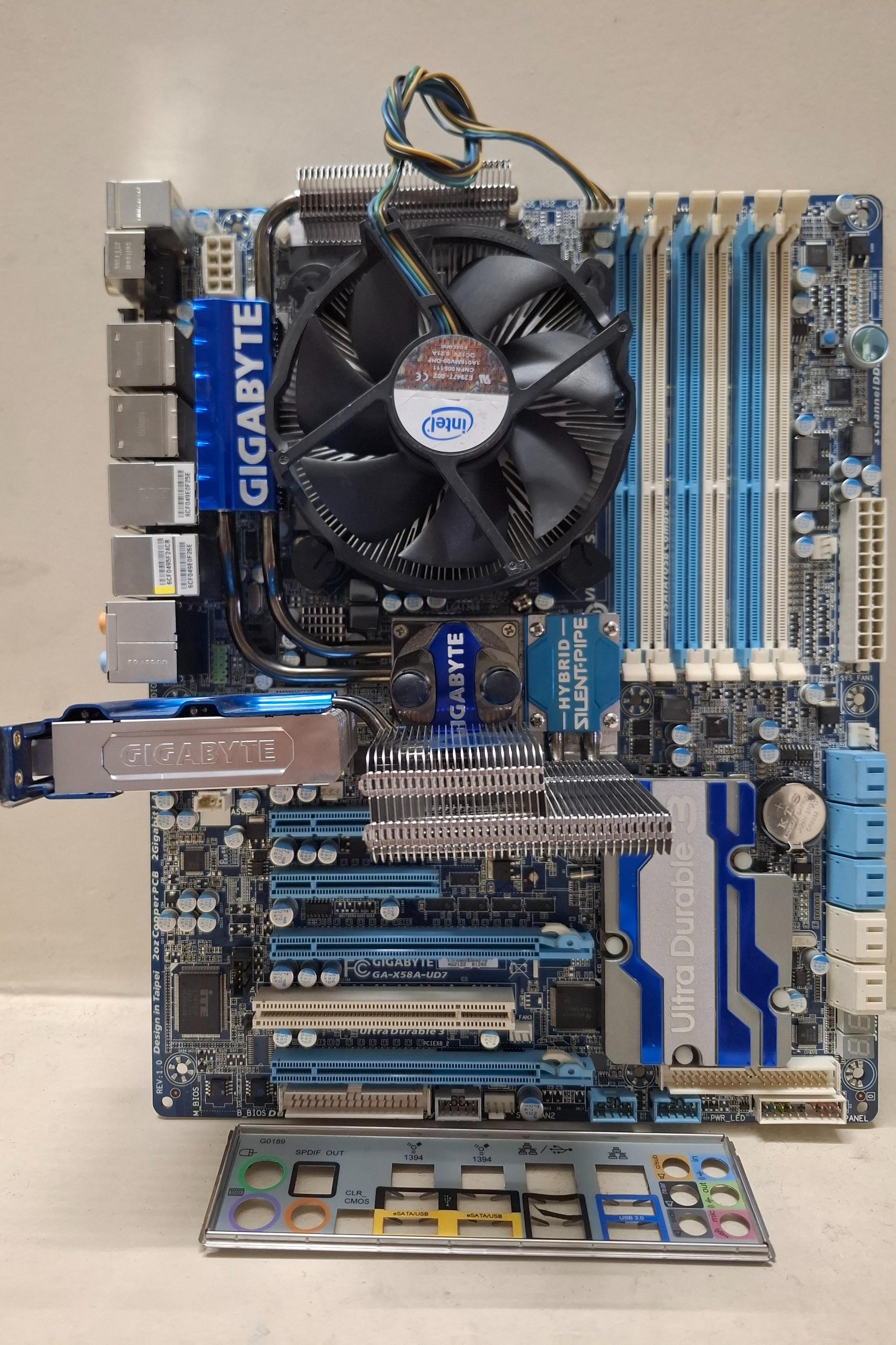 باندل GIGABYTE GA-X58A-UD7 و i7-930