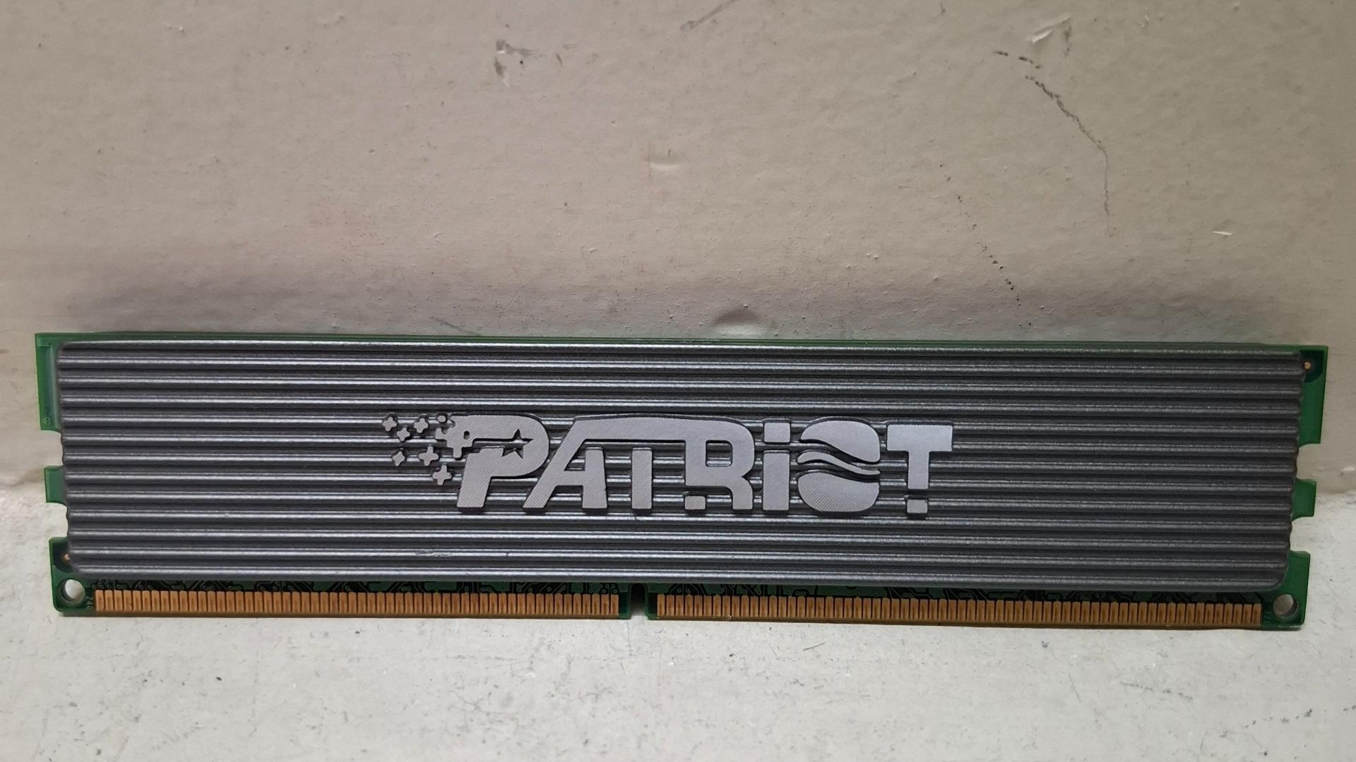 رم دو گیگ DDR2 باس 1066