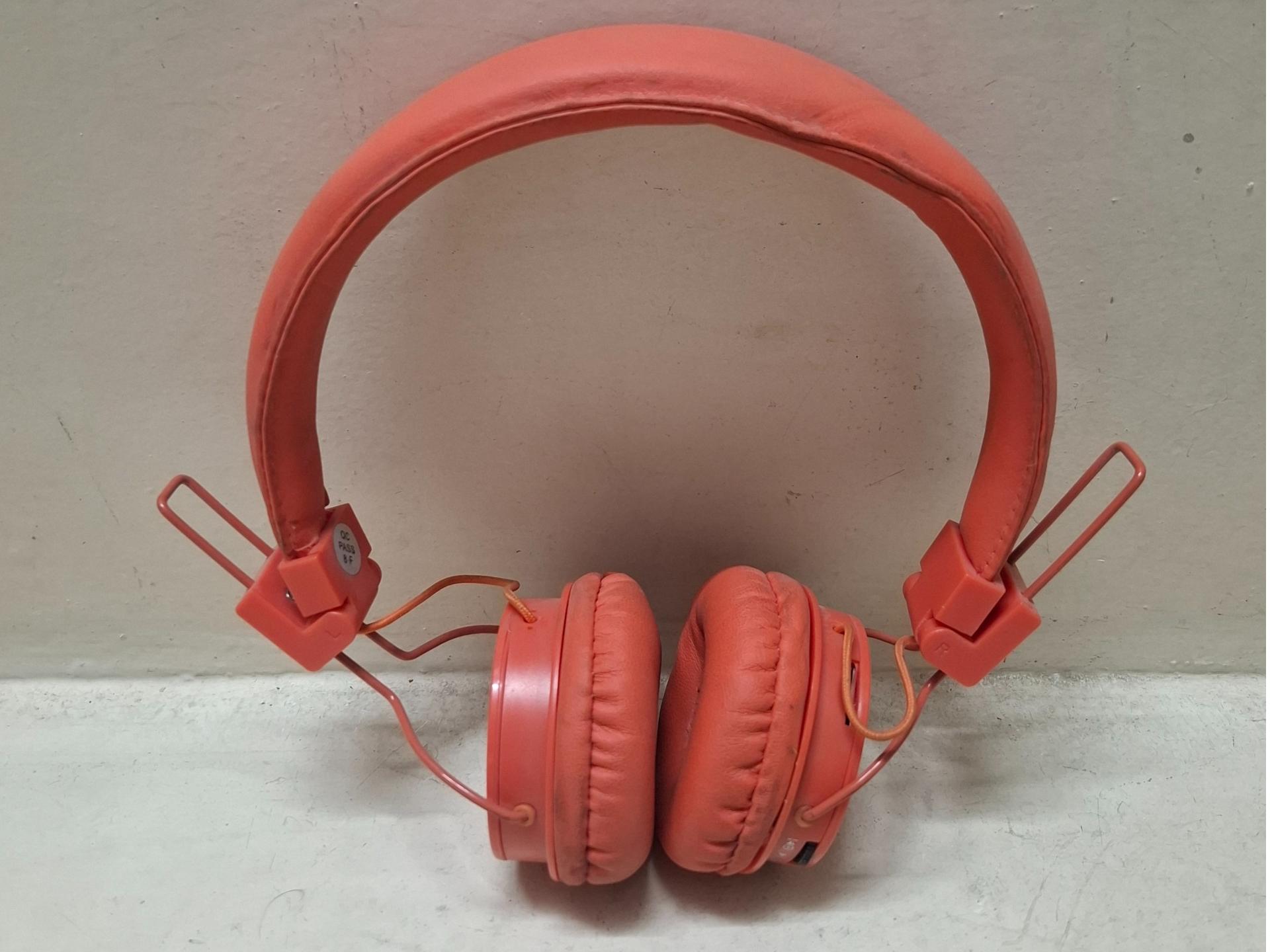 هدفون NIA مطابق عکس