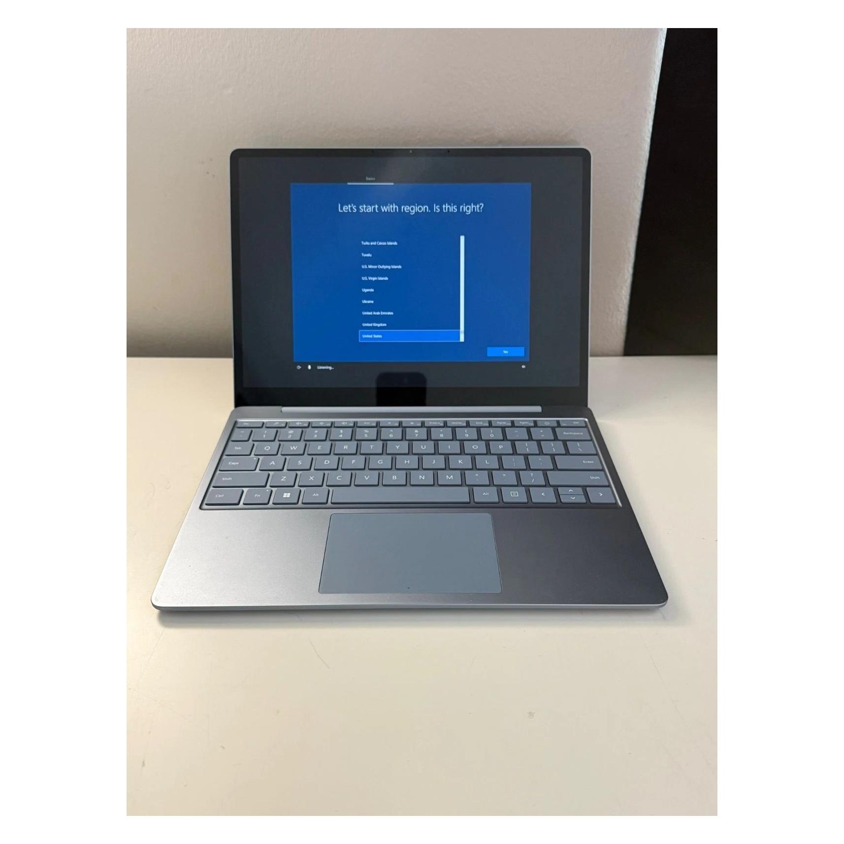 لپ تاپ Surface Laptop GO - زیر قیمت توضیحات دارد