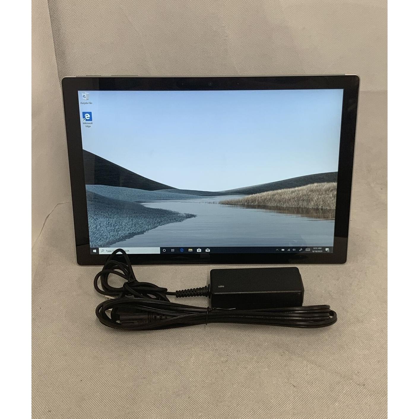 لپ تاپ Surface Pro 7 با کیبورد اورجینال