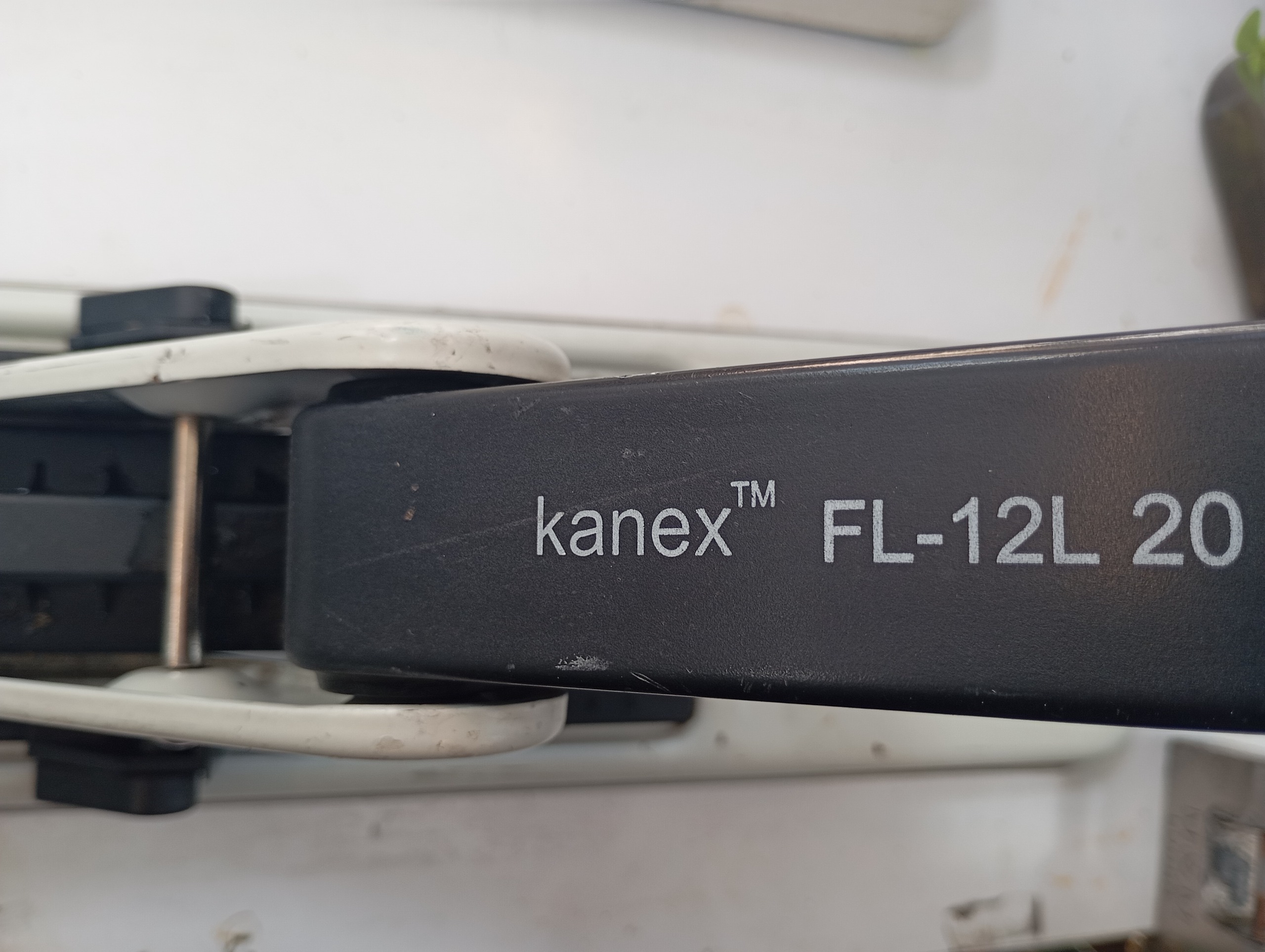 منگنه کانکس fl12
