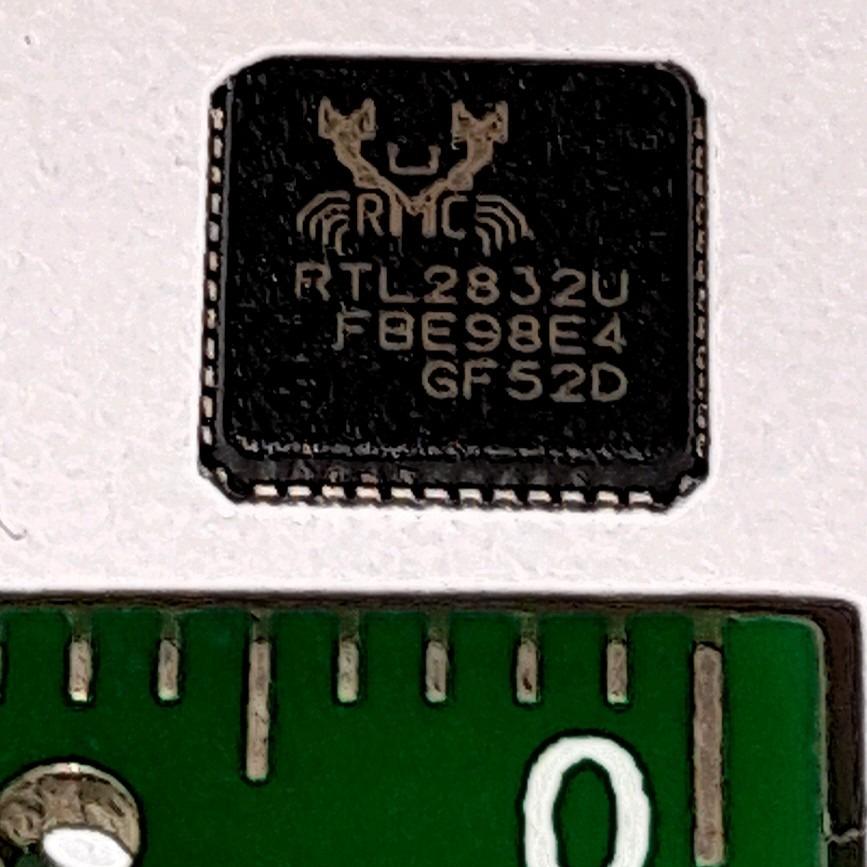 چیپ گیرنده SDR RTL2832U