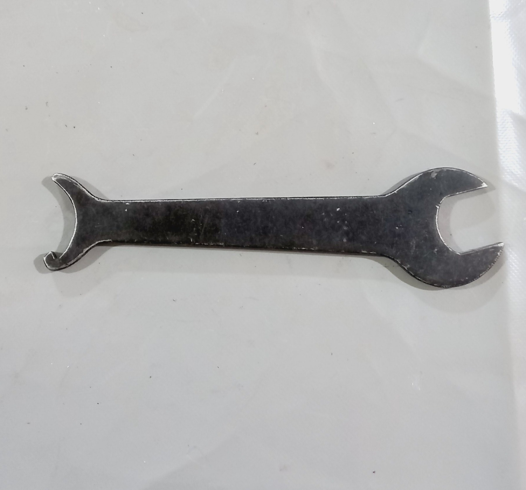 آچار قدیمی خاص