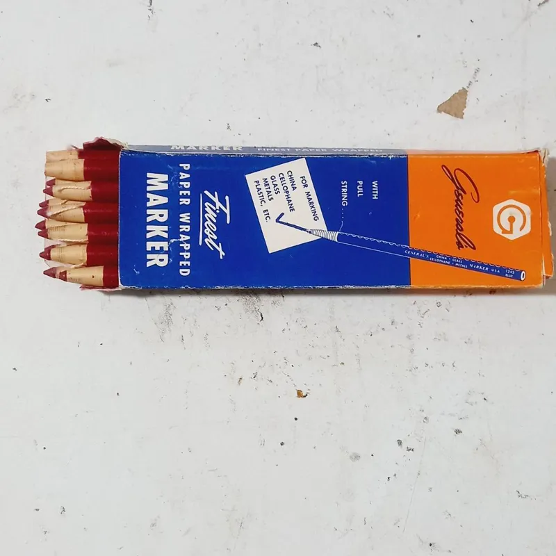 یک بسته مدادقرمز رنگ قدیمی آمریکایی 12تایی