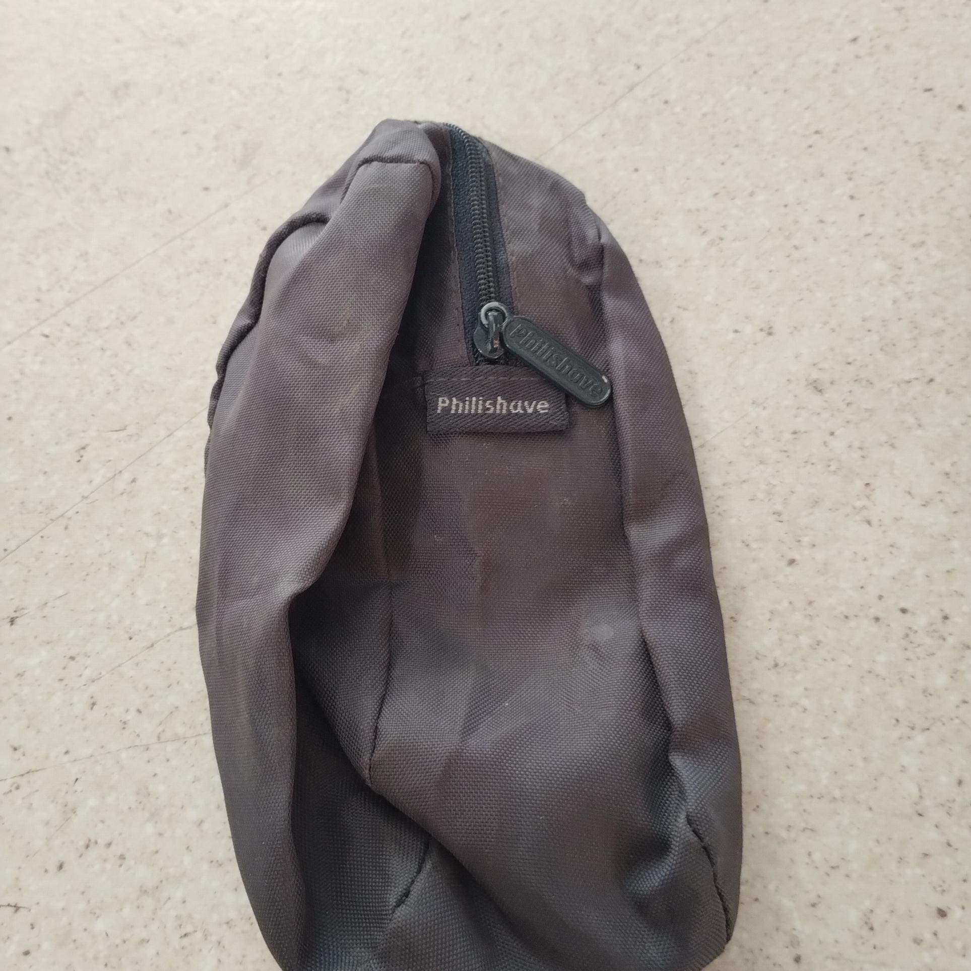 کیف ریش تراش فیلیپس 3