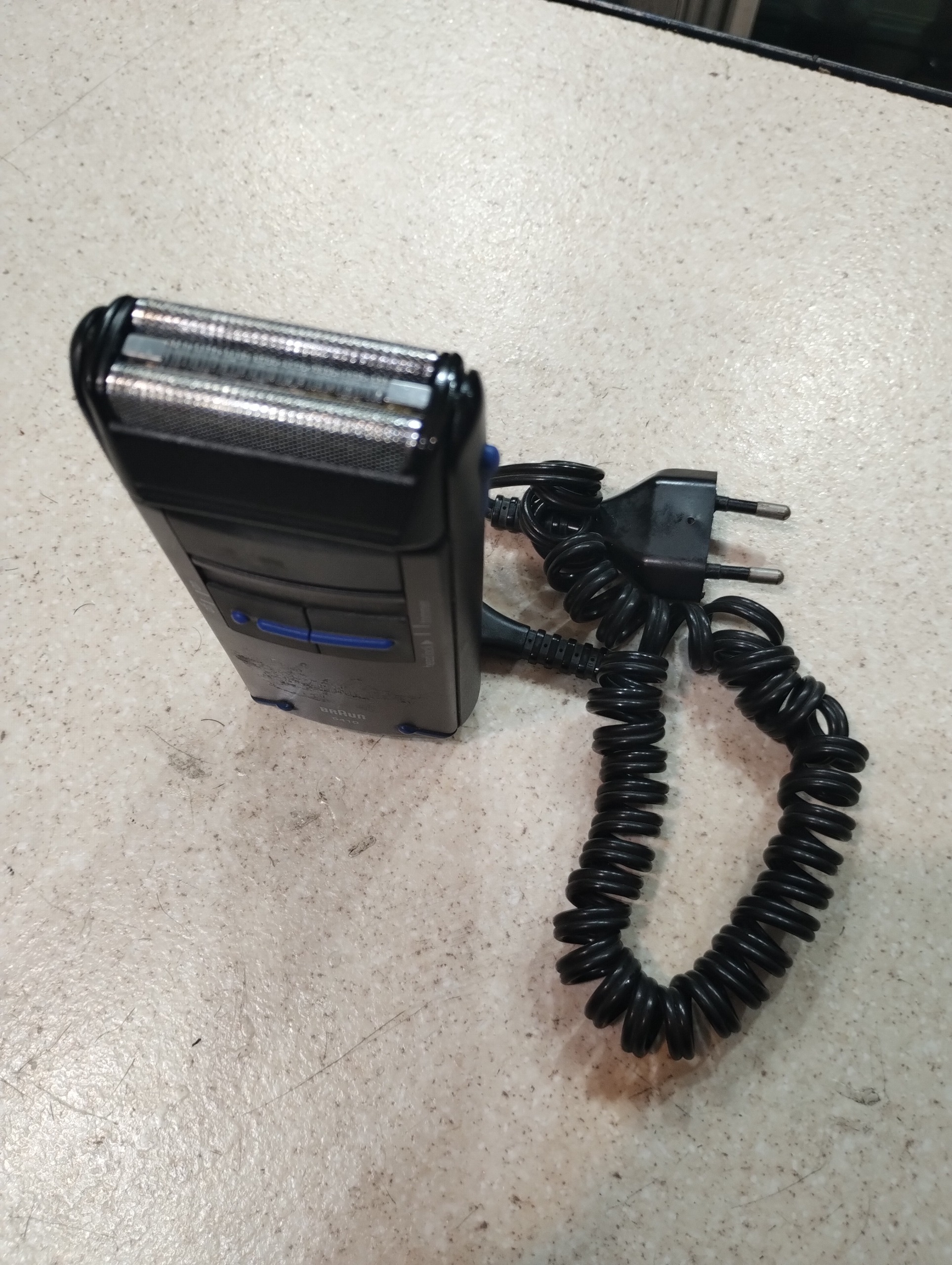 ریش تراش براون برقی اصل آلمان