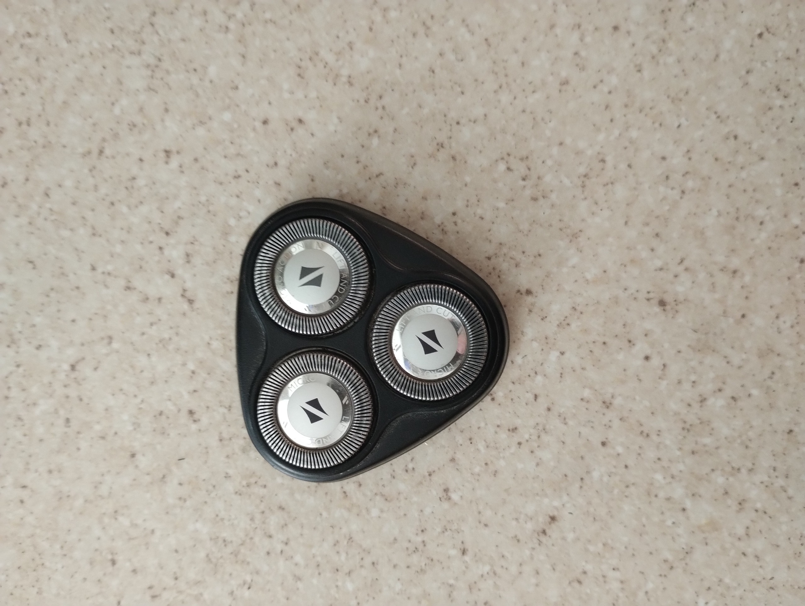 سر کامل ریش تراش فیلیپس 4411 اصل هلند