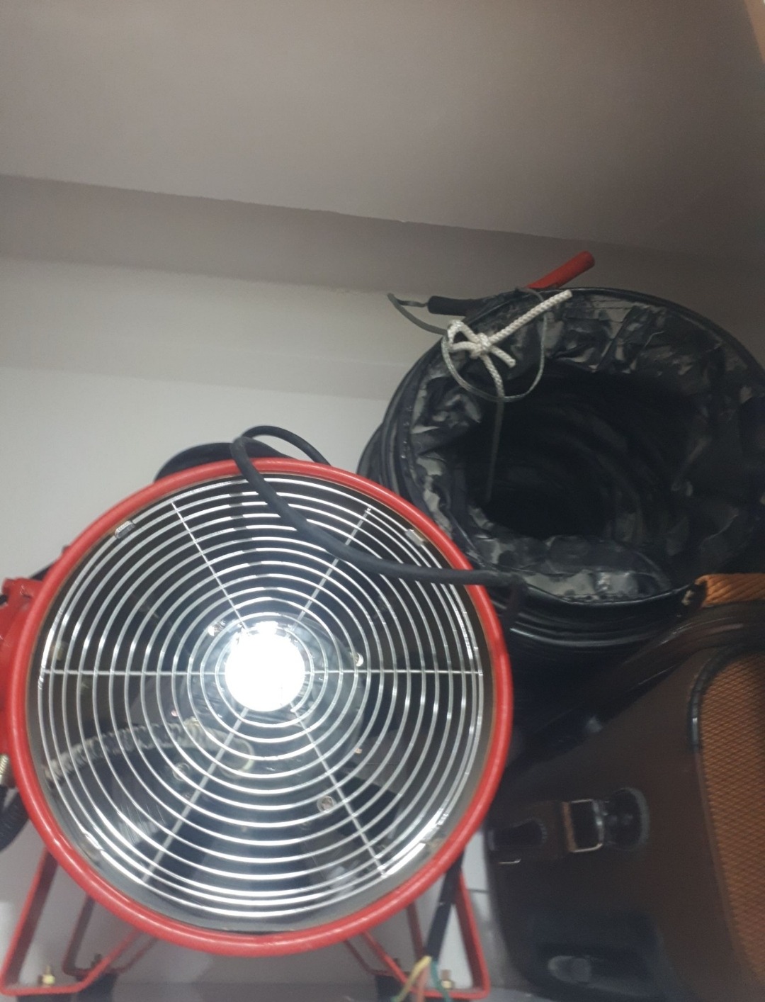 جت فن صنعتی با لوله متحرک