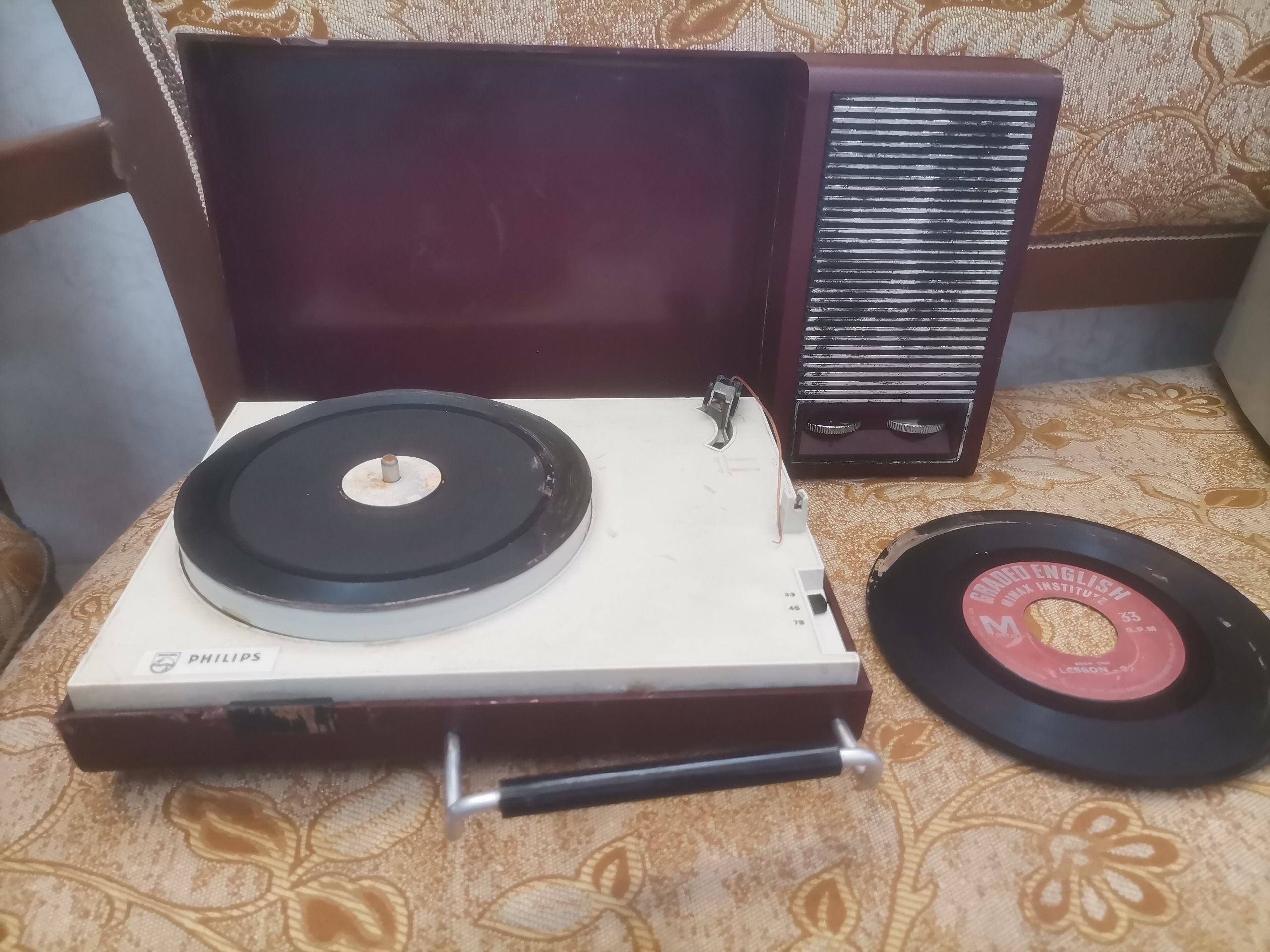 گرامافون Philips فیلیپس طبق توضیحات