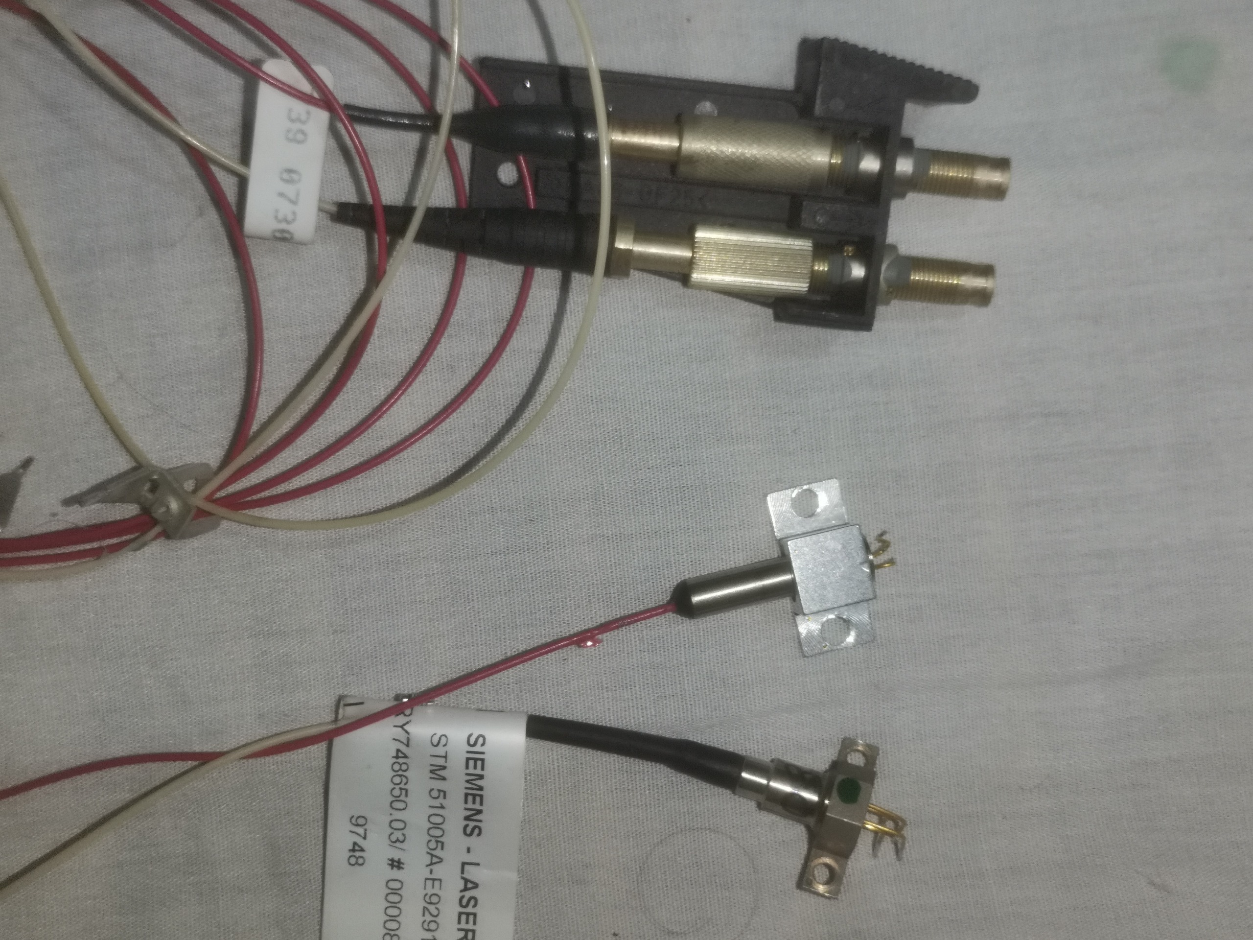 فرستنده و گیرنده لیزری سیگنال مدار، زیمنس اصل