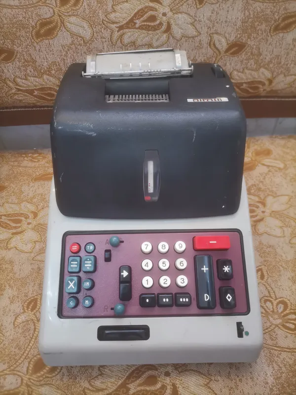 ماشین حساب آنتیک مکانیکی اصل ایتالیا با چاپگر