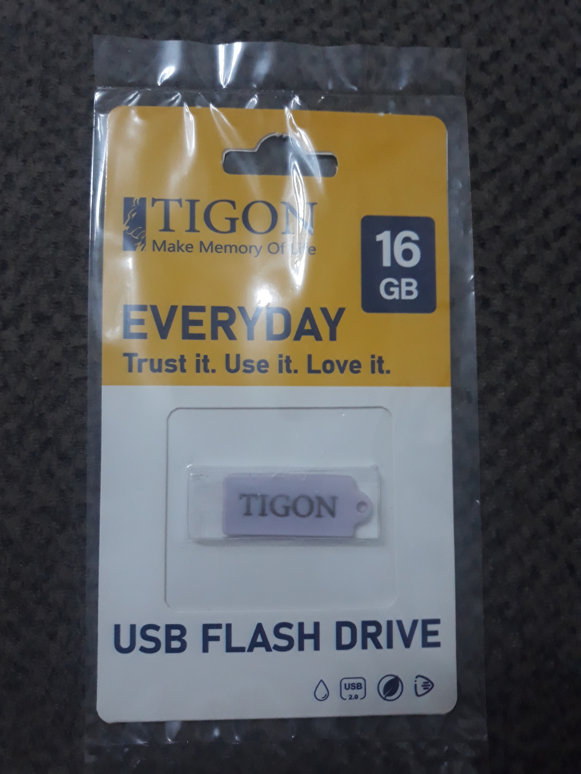 فلش مموری 16 گیگ تایگون Tigon آکبند