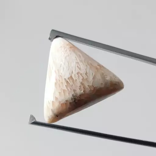 نگین سنگ اسکولیست معدنی و طبیعی