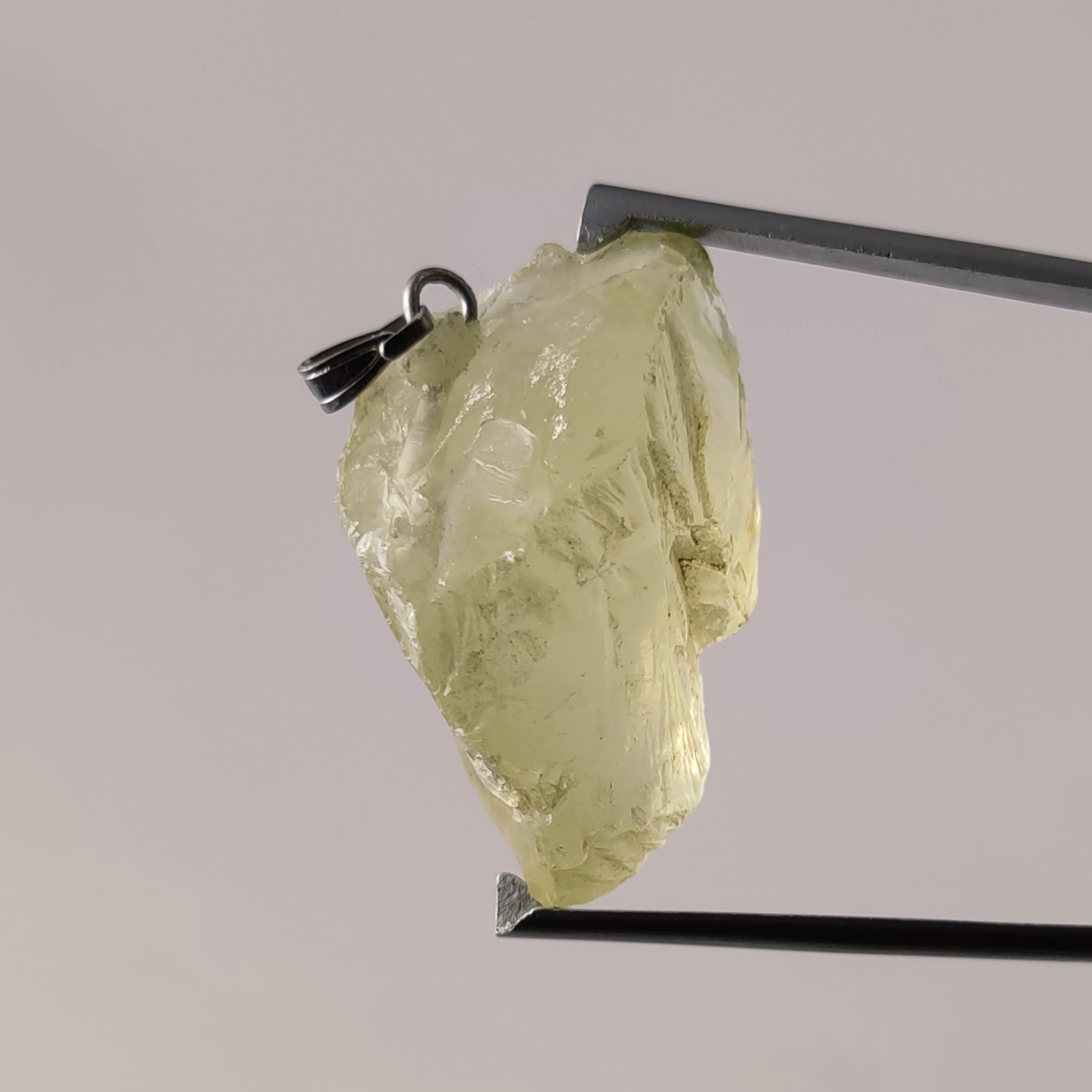 آویز سنگ کوارتز لیمویی معدنی و طبیعی