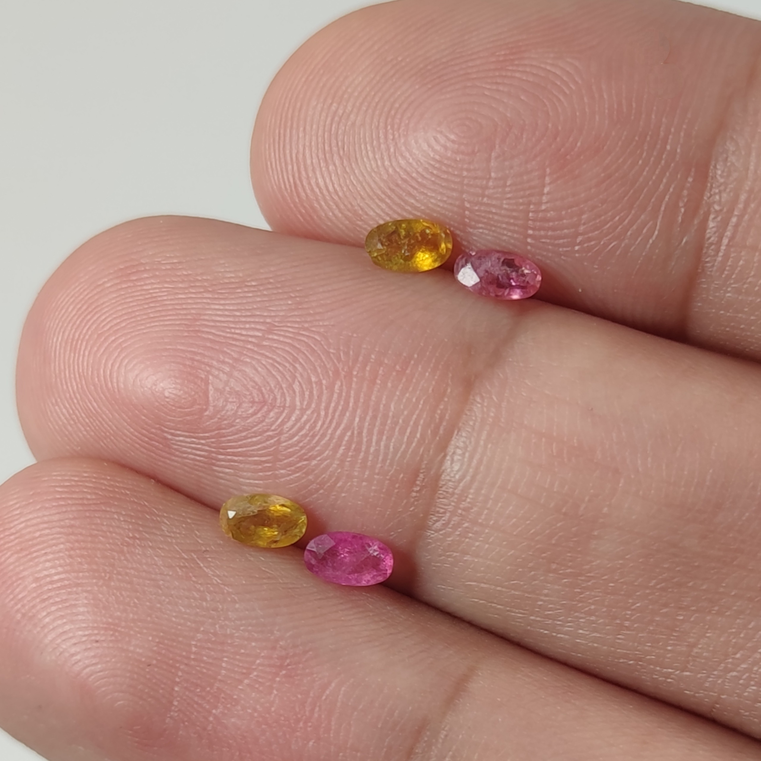 4 قطعه نگین سنگ تورمالین معدنی مناسب گوشواره