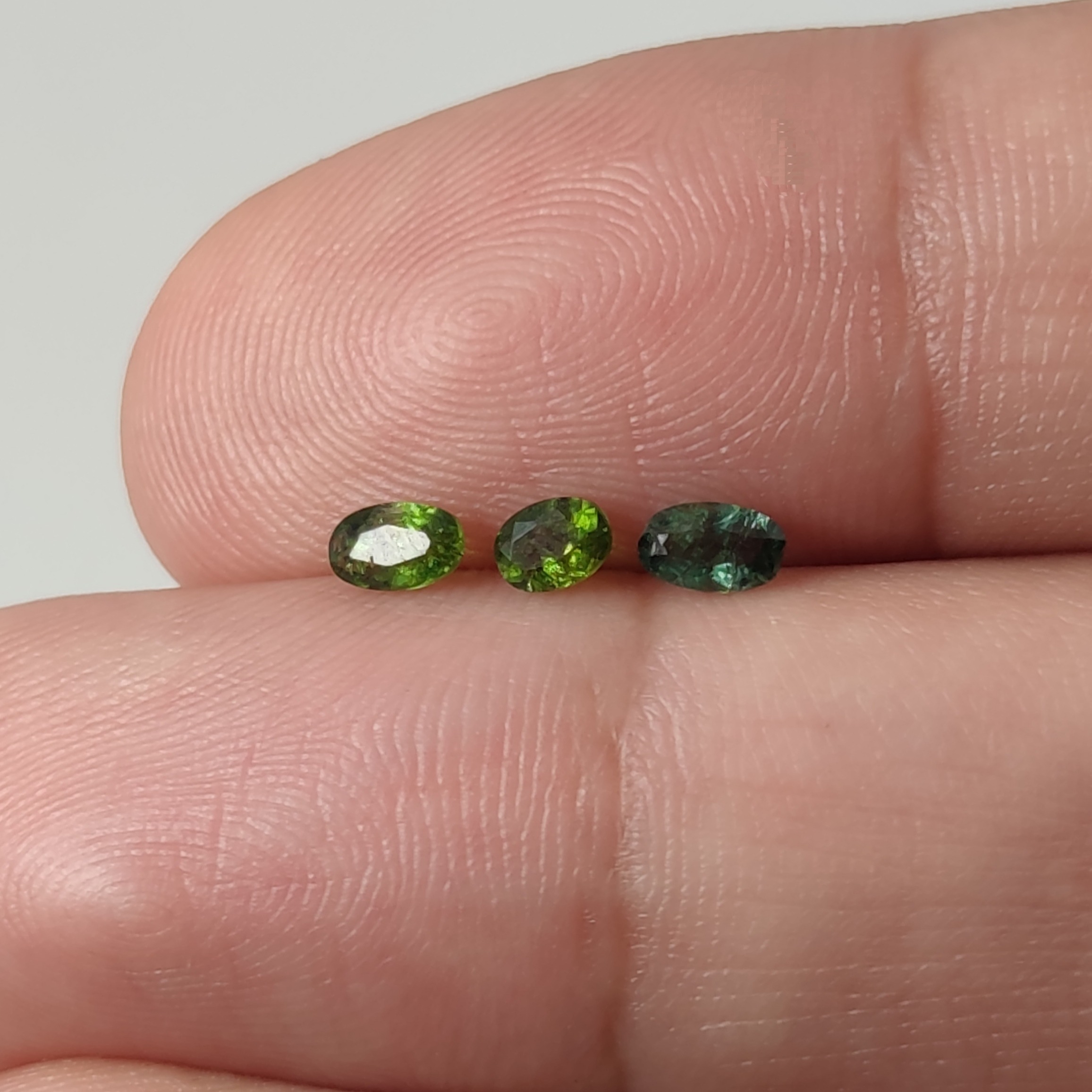 3 قطعه نگین سنگ تورمالین معدنی مناسب انگشتر