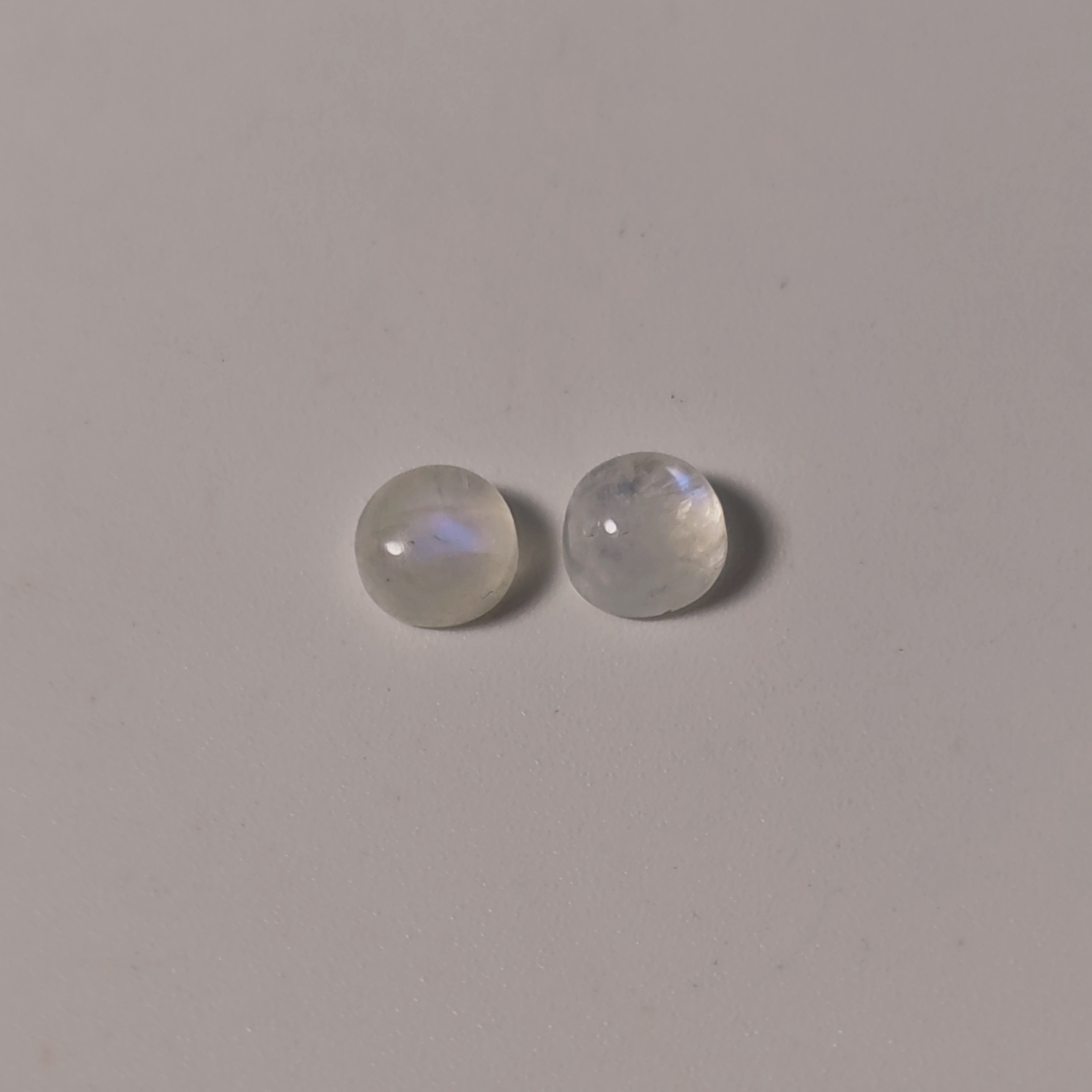 یک جفت سنگ ماه (مون استون،لابرادوریت سفید) معدنی