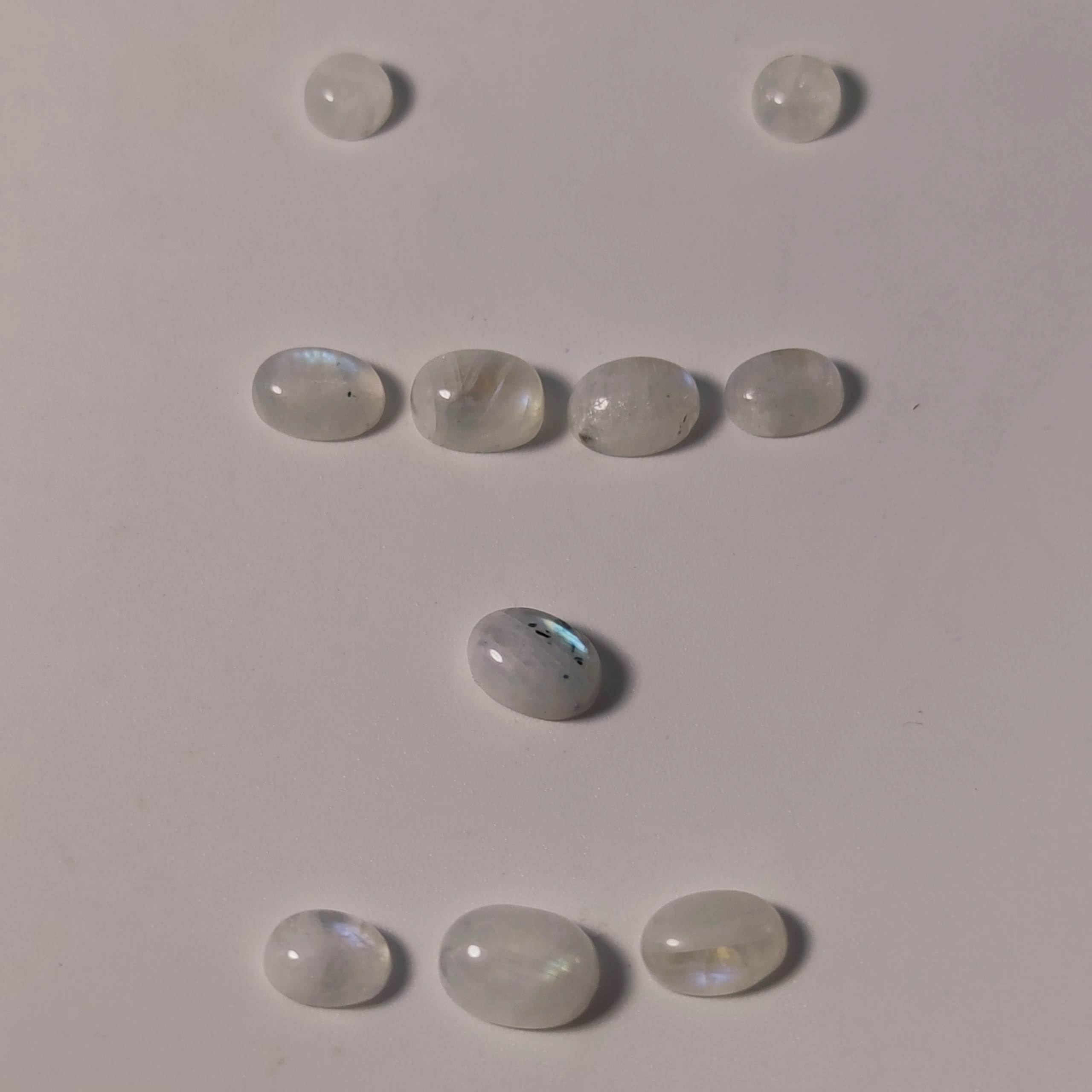 10 عدد سنگ ماه (مون استون،لابرادوریت سفید) معدنی