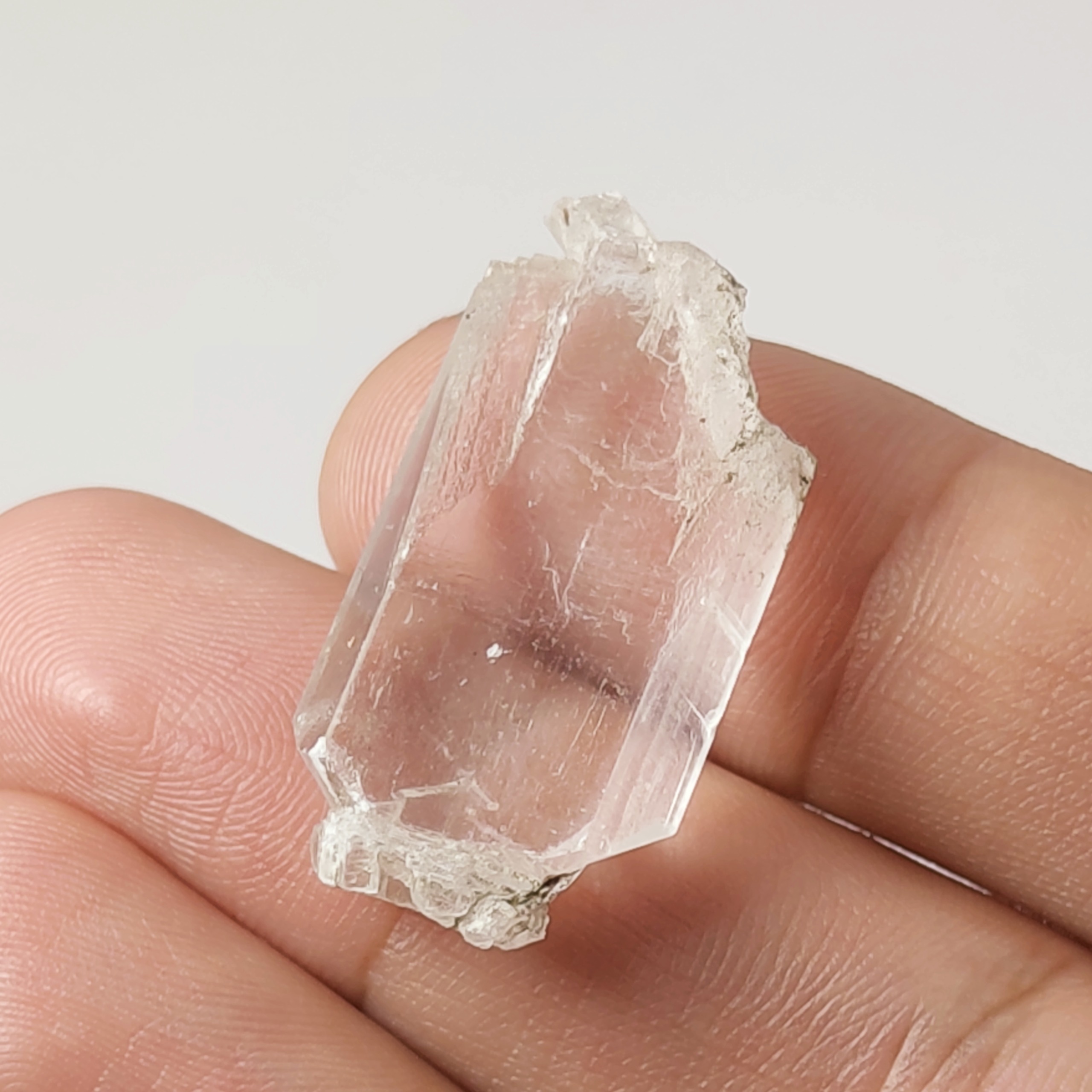 بلور سنگ گچ یا ژیپس معدنی و طبیعی