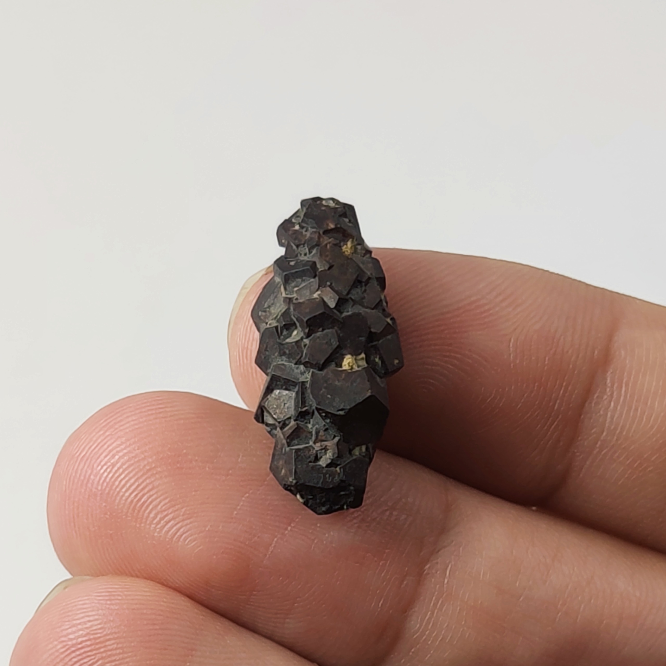 سنگ هماتیت یا حدید (سنگ آهن) معدنی با فرم بلوری