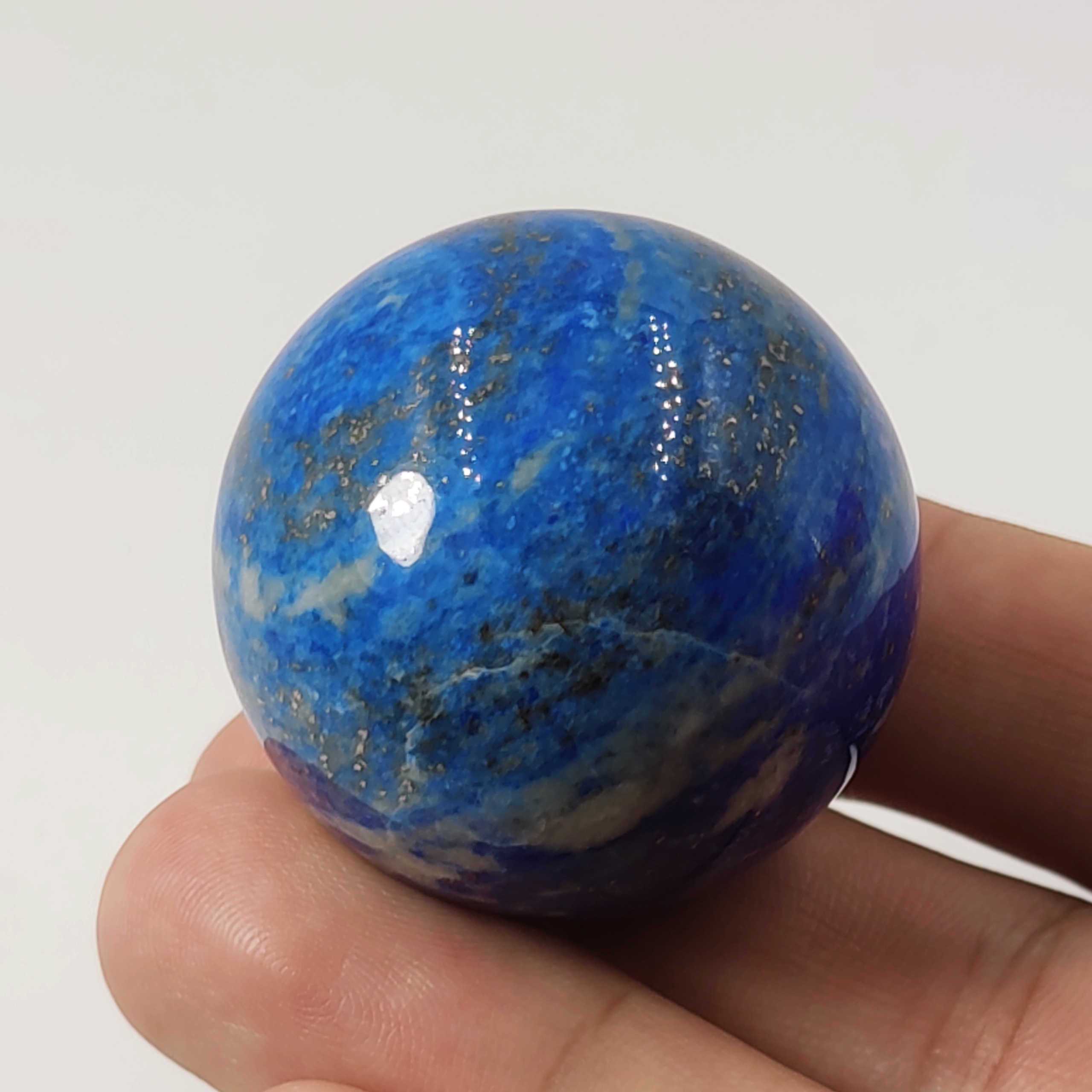 گوی لاجورد معدنی افغانستان(دارای ذرات طلایی پیریت)