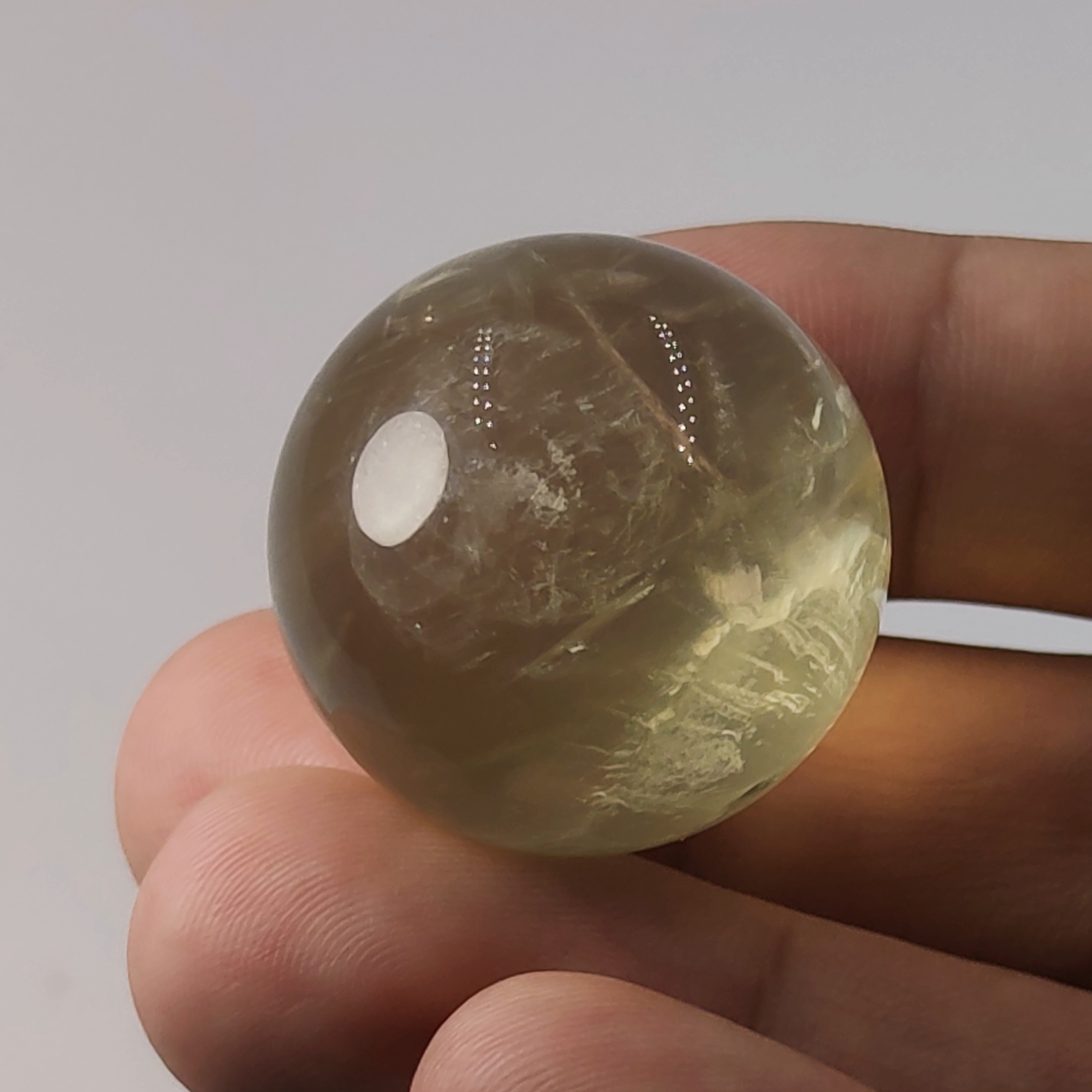 گوی سنگ کوارتز دودی معدنی و طبیعی کشور برزیل