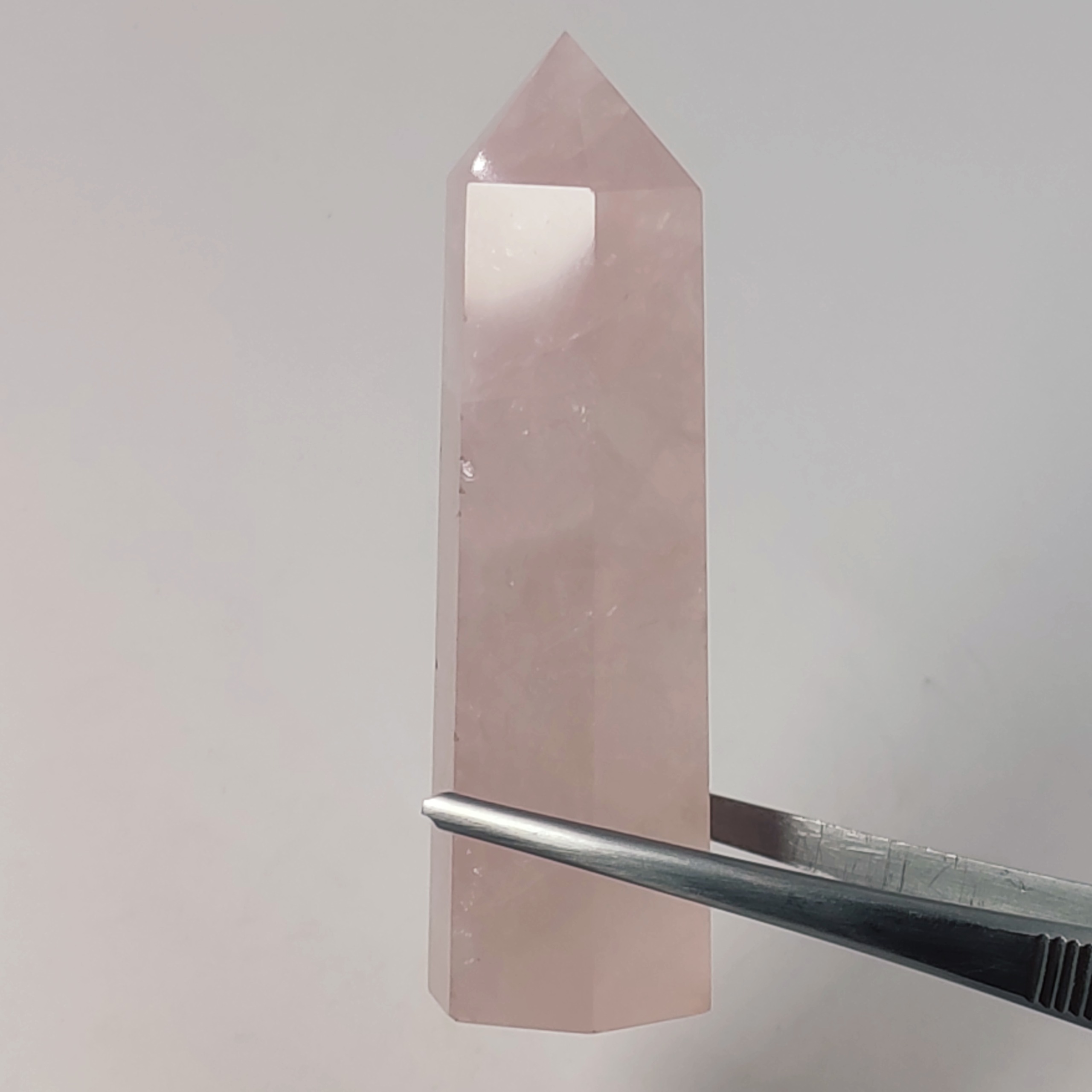 منشور سنگ رز کوارتز معدنی و طبیعی کشور برزیل