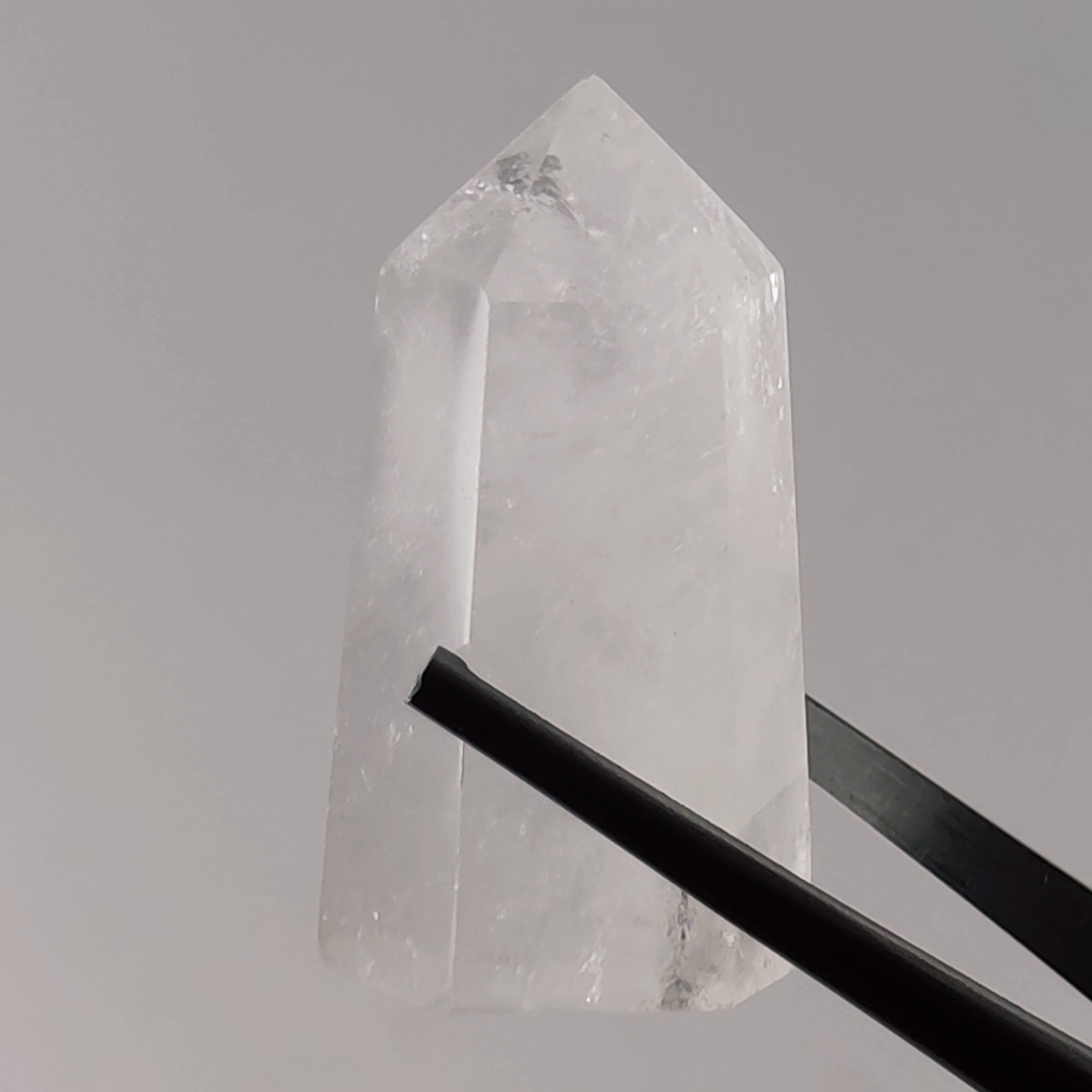 منشور سنگ کوارتز شفاف معدنی و طبیعی کشور برزیل