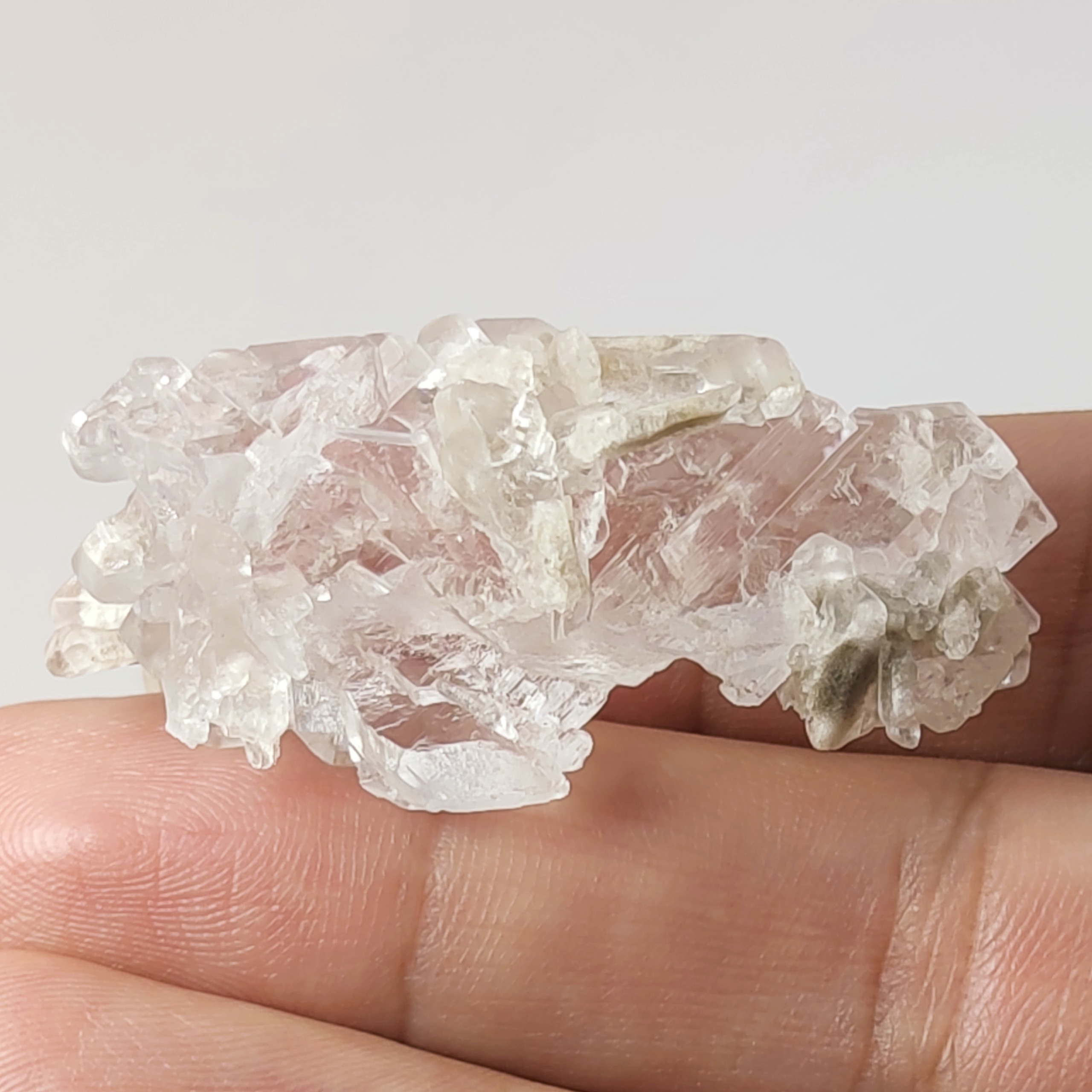 کلاستر سنگ گچ یا ژیپس معدنی و طبیعی