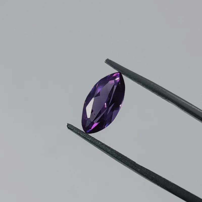 نگین کریستال بنفش رنگ اتریشی (سنتتیک)