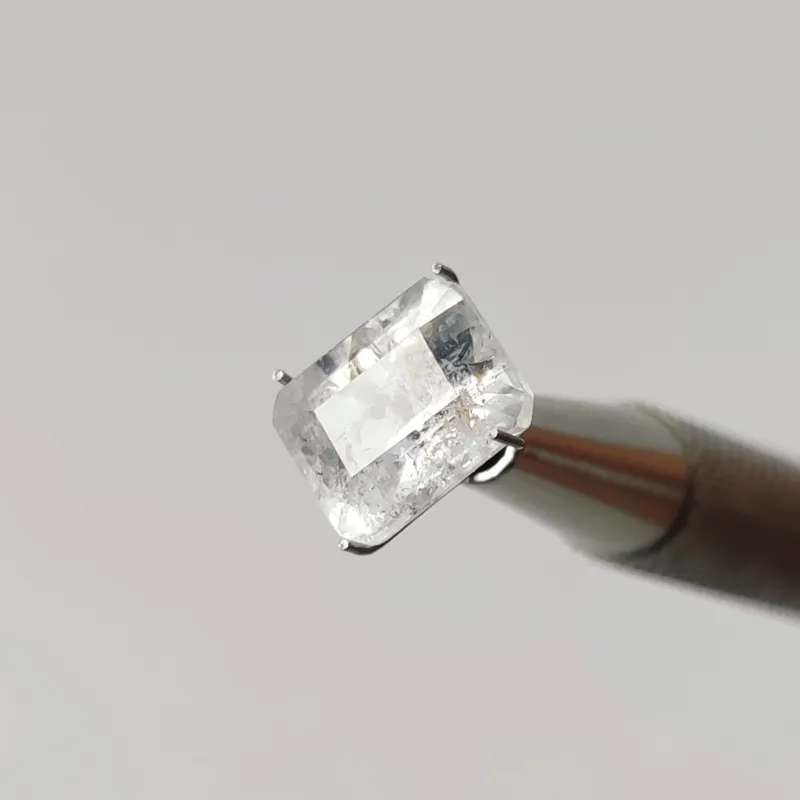 نگین سنگ گوشنیت یا گوشنایت(بریل بی رنگ)معدنی برزیل