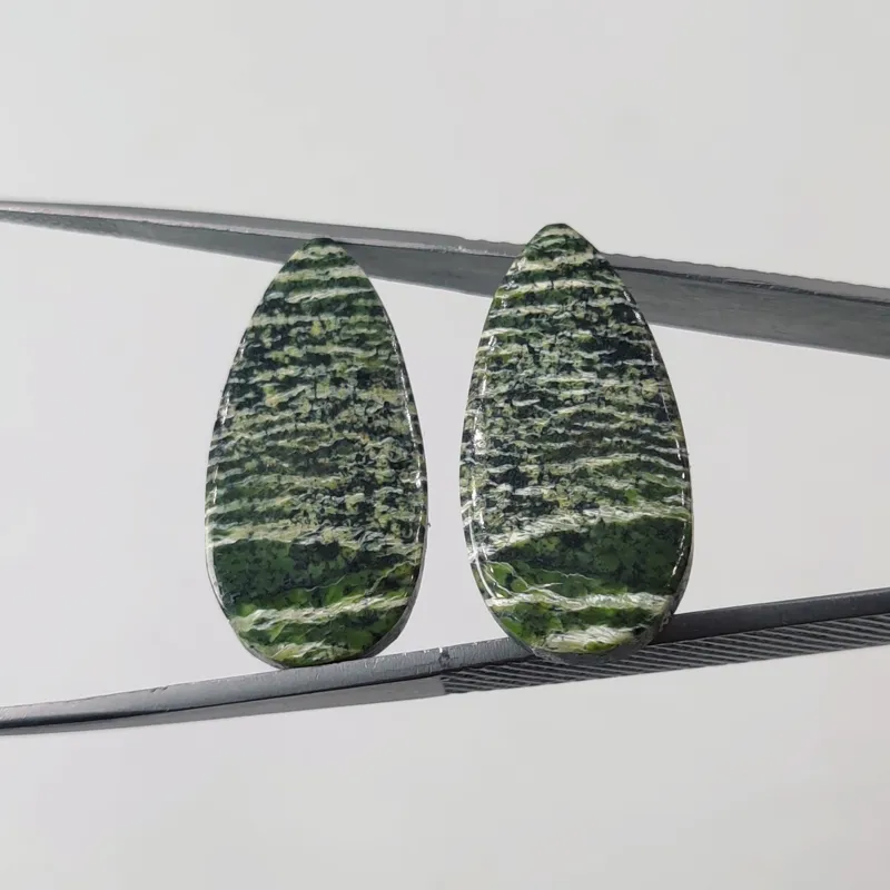 یک جفت نگین کریزوتیل (آزبست سفید) معدنی کبک کانادا