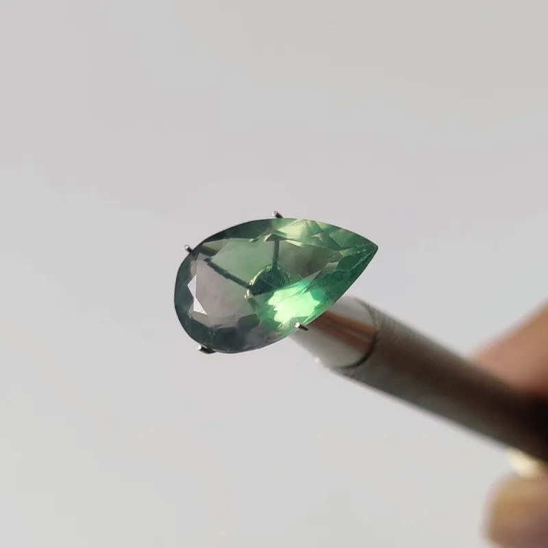 نگین سنگ فلوریت (فلوئوریت) معدنی و طبیعی کشور چین