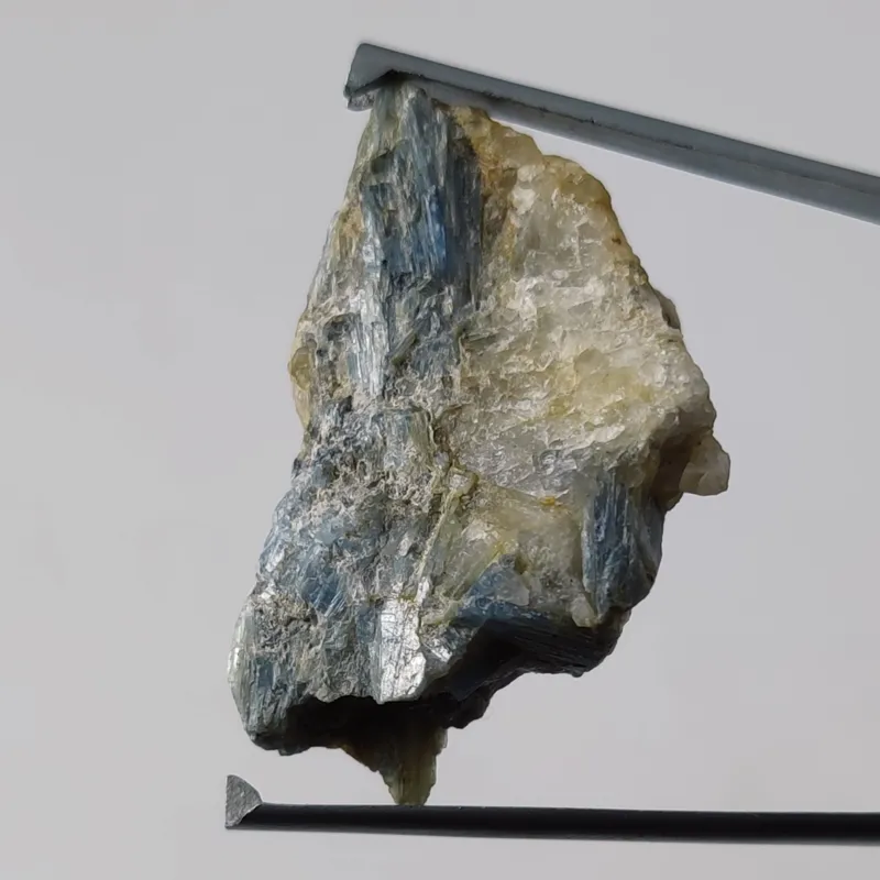 راف سنگ کیانیت معدنی و طبیعی همدان ایران