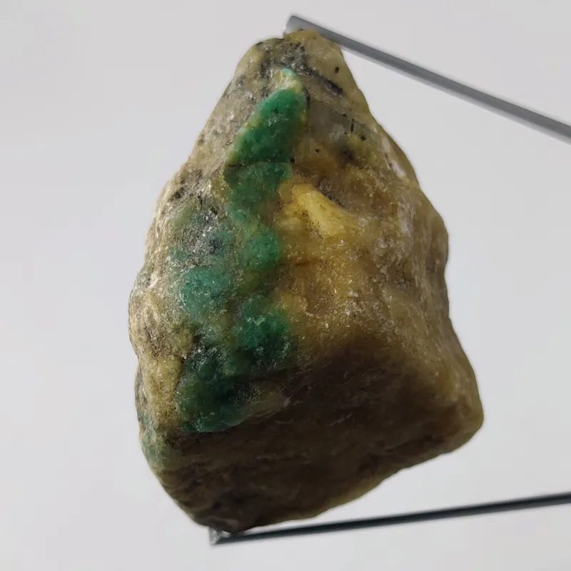 راف سنگ زمرد در بستر کوارتز(معدن پنجشیر افغانستان)
