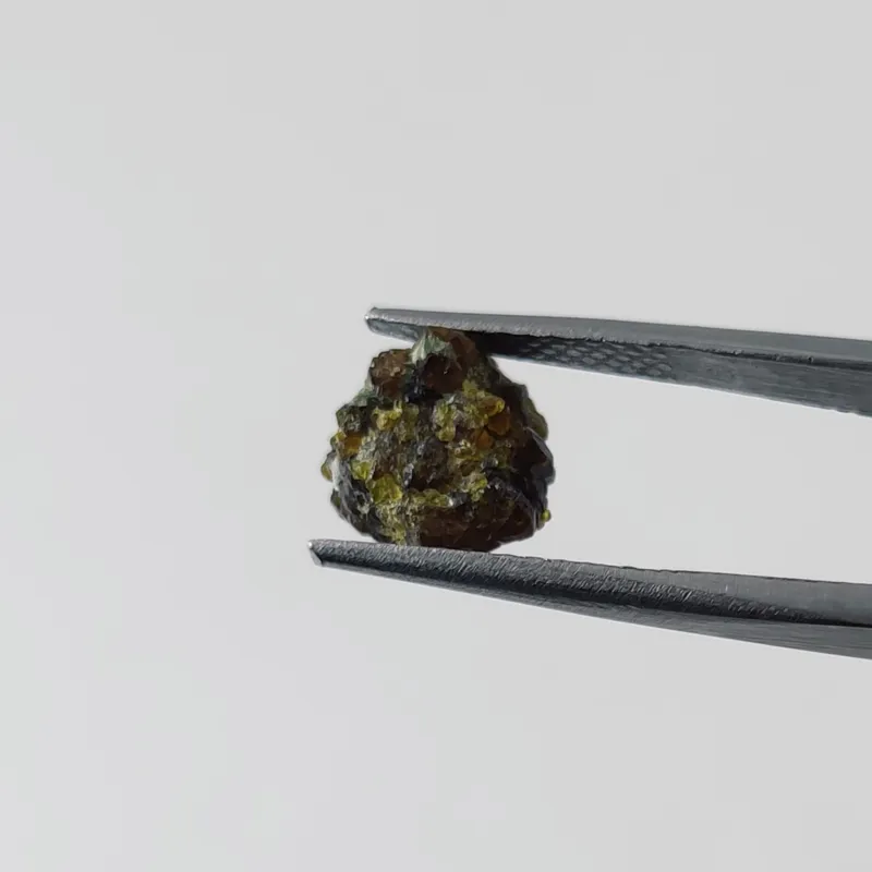راف سنگ گارنت گروسولار و آندرادیت معدنی و طبیعی