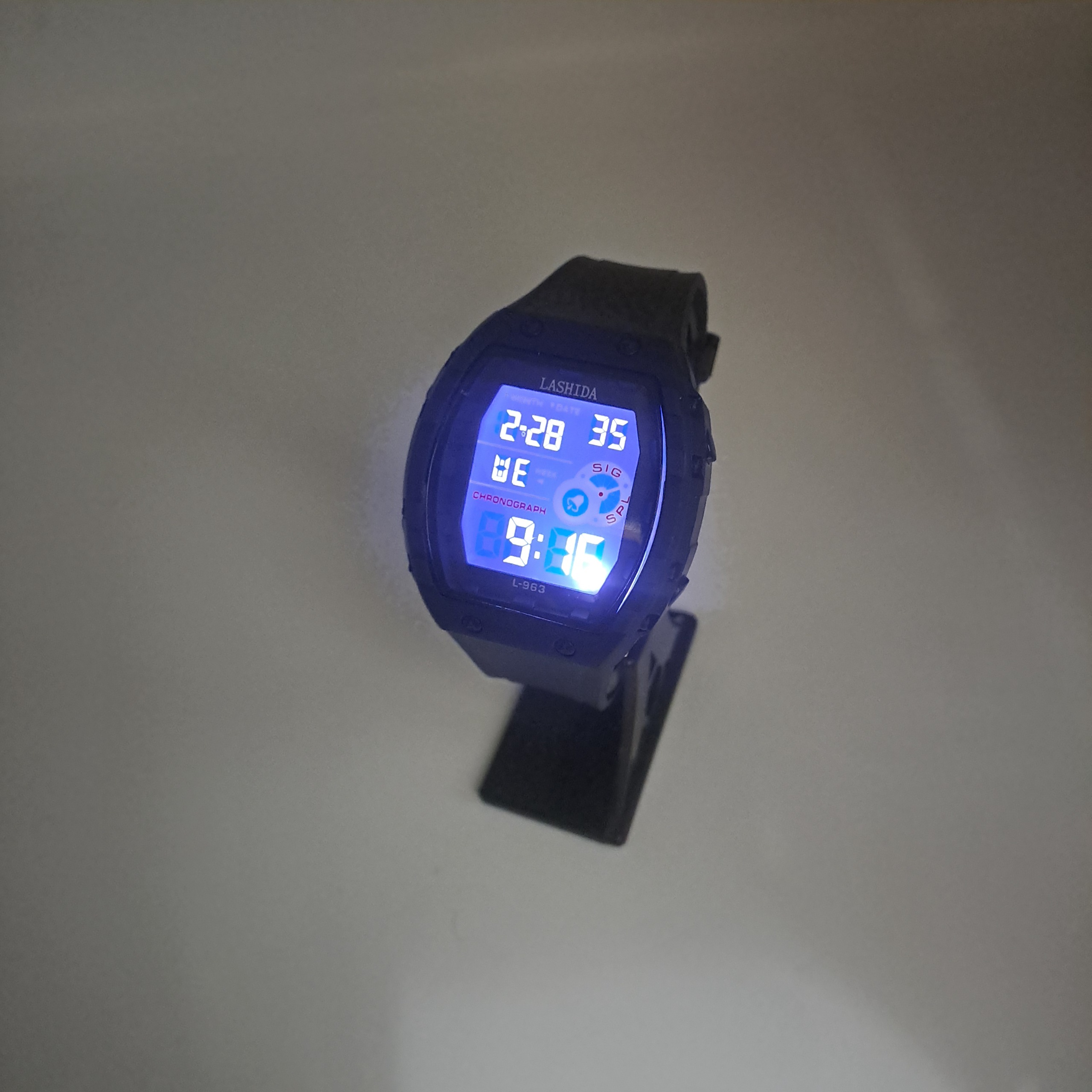 ساعت دیجیتال مدل مسطتیلی بسیار زیبا