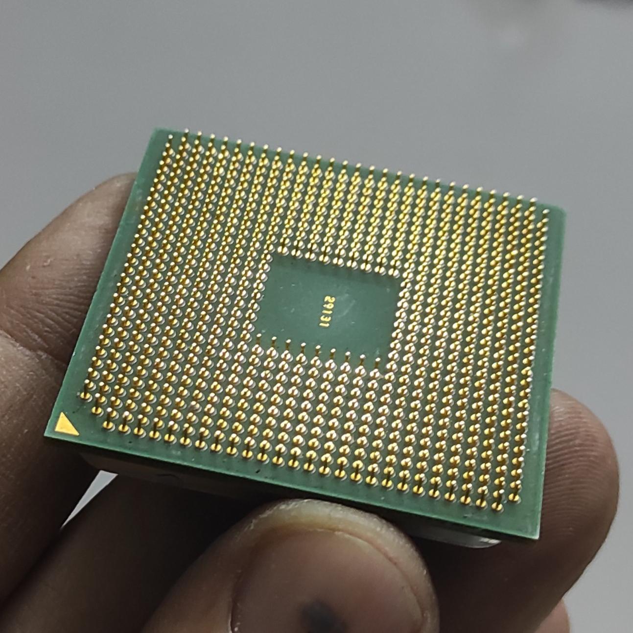 مادبورد بزرگ قدیمی همراه CPU طلادار