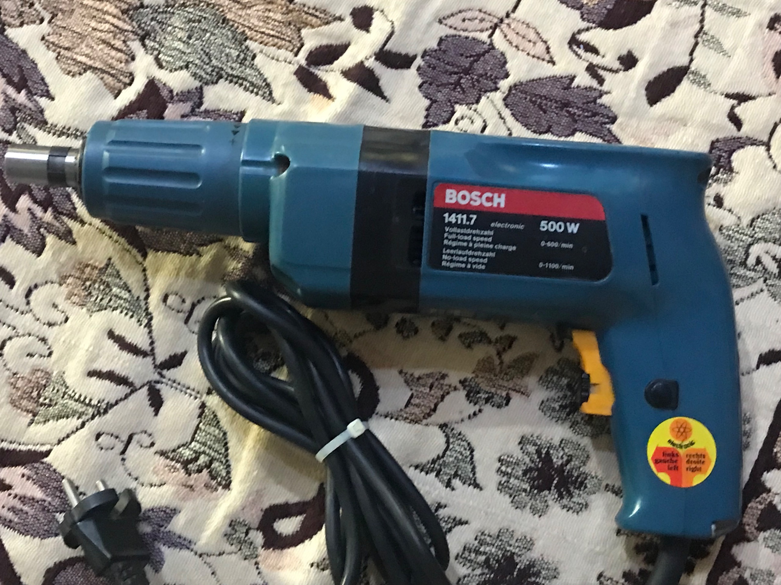 اسکروگان بوش اصل المان