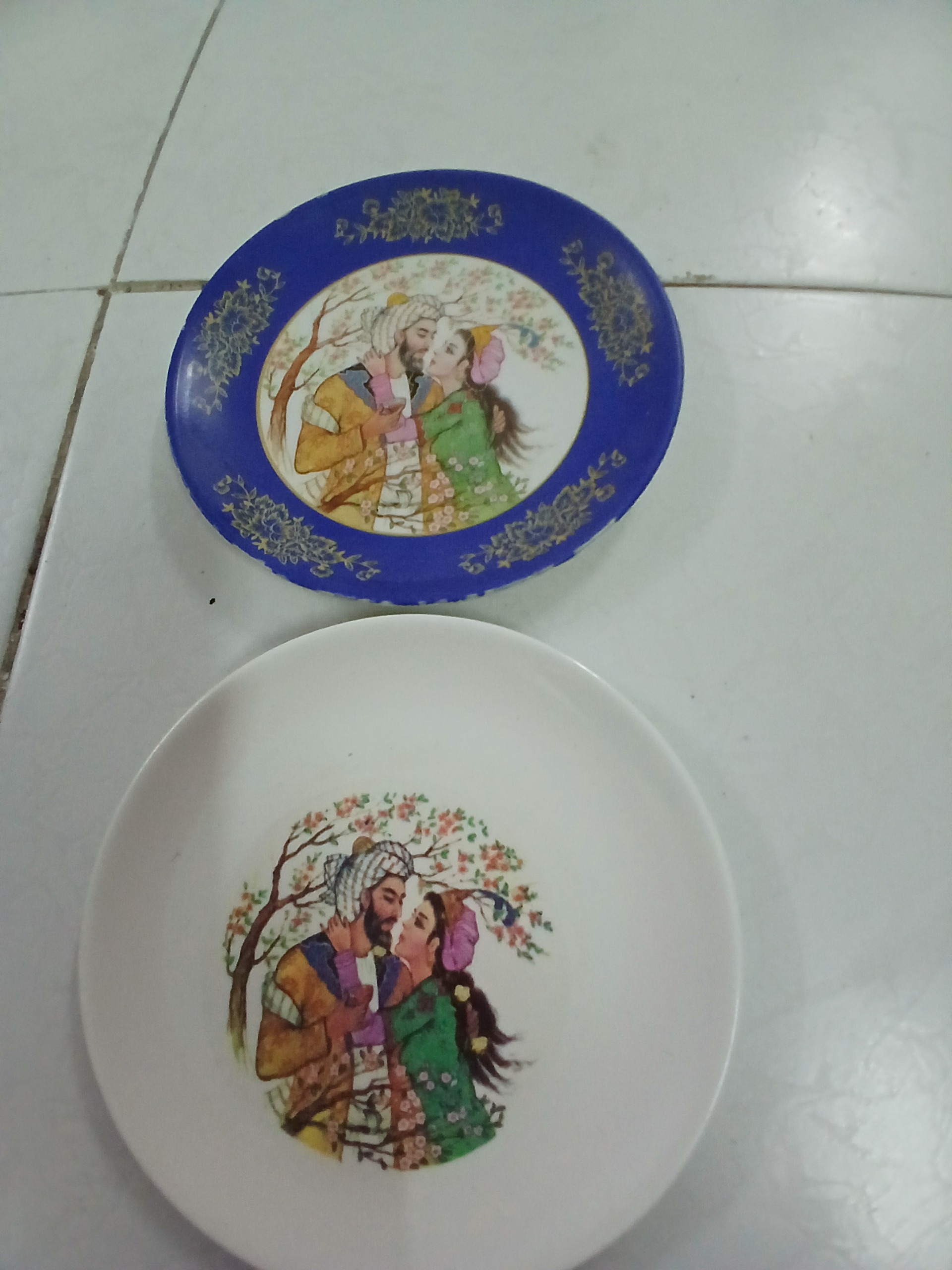 پیش دستی دیوارکوب