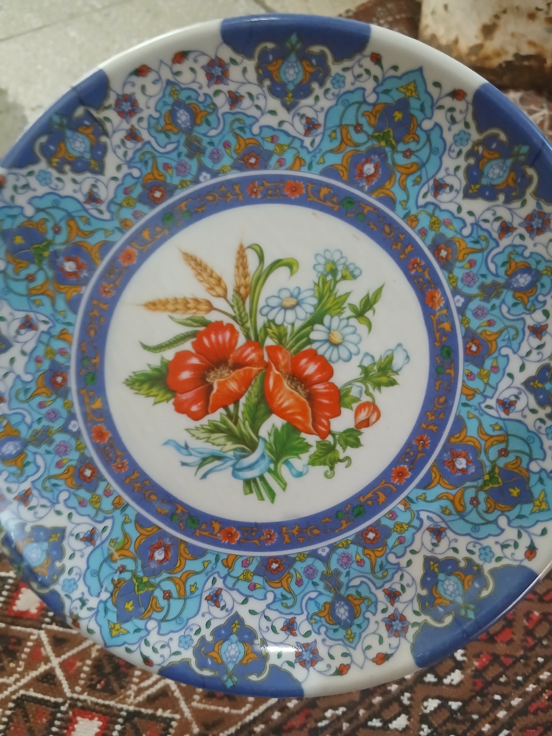 میوه خوری دیوارکوب